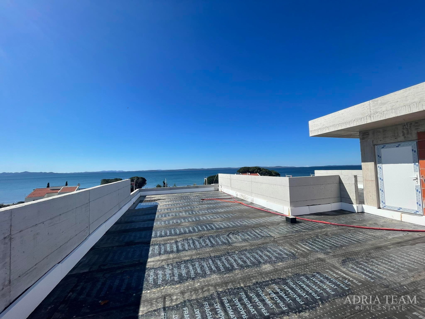 LUXURY APARTMENTS IN A RESIDENTIAL BUILDING, 70 m FROM THE SEA - PRIVLAKA - ZADAR