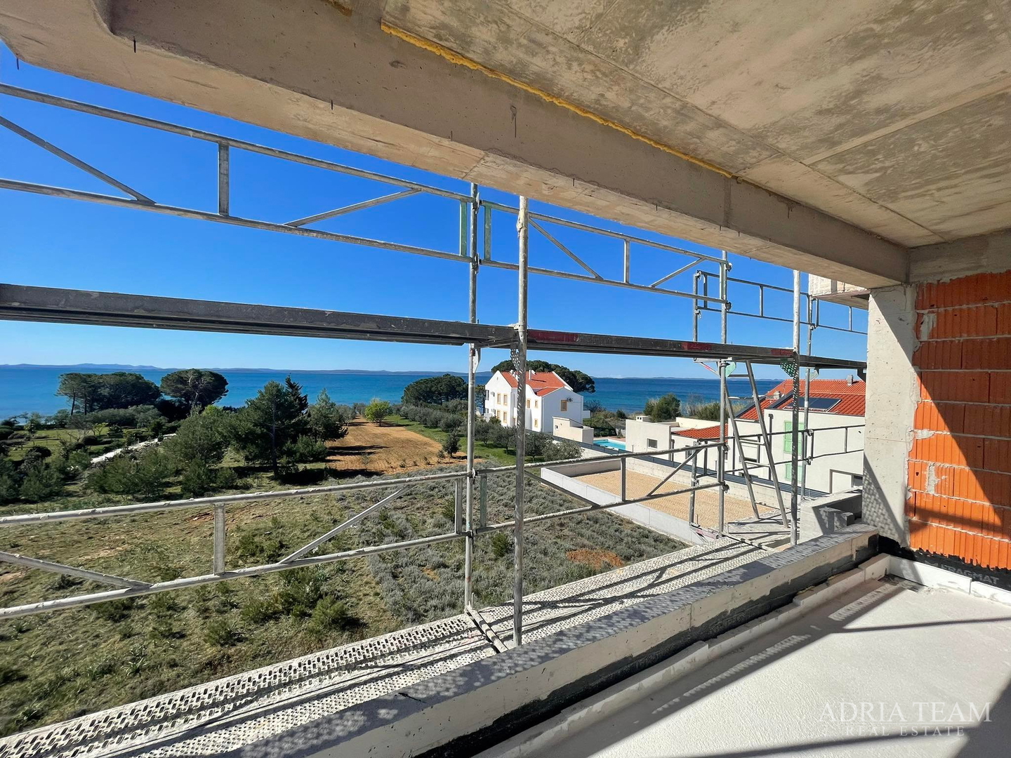 LUXURY APARTMENTS IN A RESIDENTIAL BUILDING, 70 m FROM THE SEA - PRIVLAKA - ZADAR