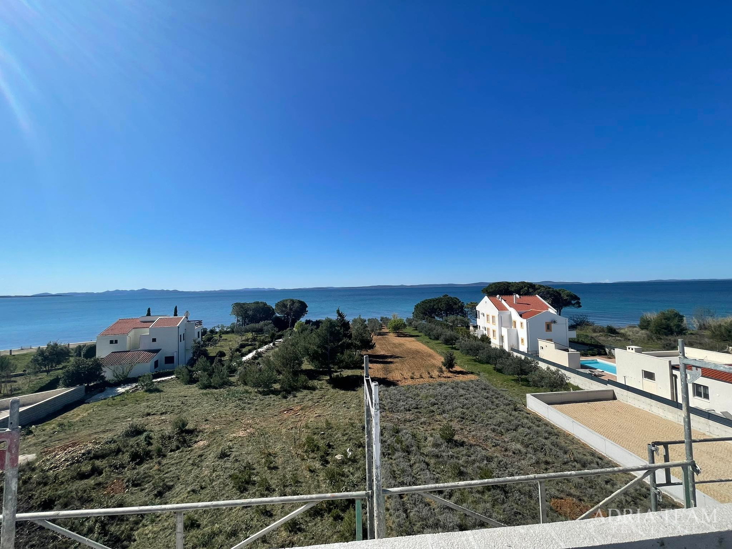 LUXURY APARTMENTS IN A RESIDENTIAL BUILDING, 70 m FROM THE SEA - PRIVLAKA - ZADAR