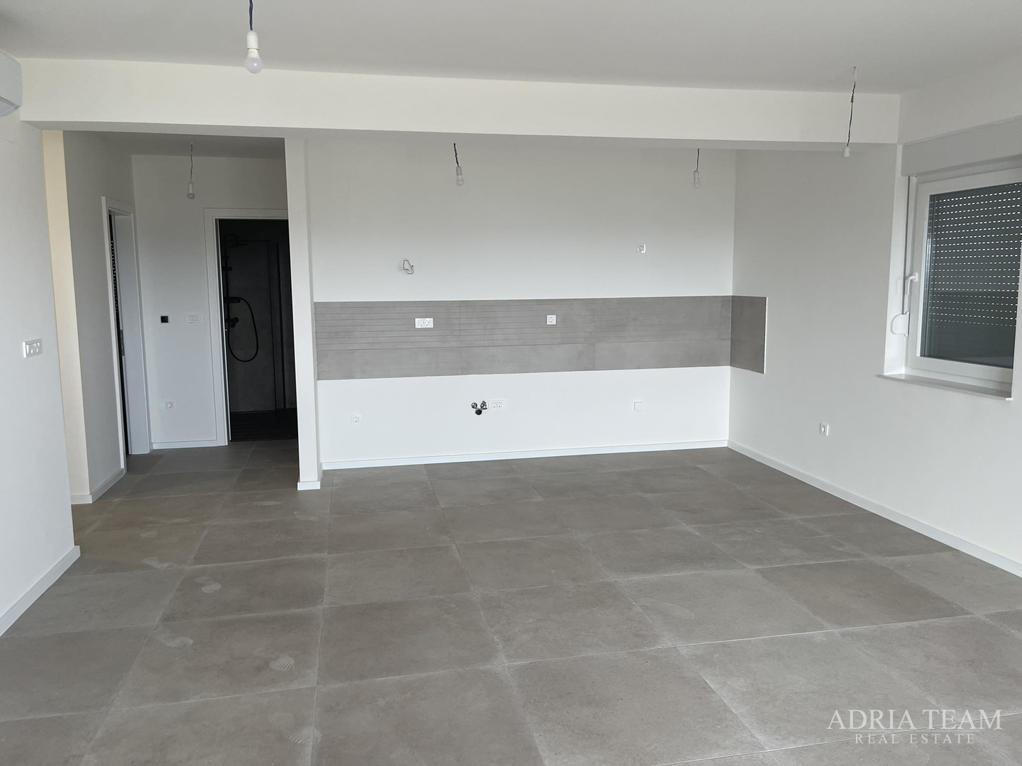 LUXURY APARTMENTS IN A RESIDENTIAL BUILDING, 70 m FROM THE SEA - PRIVLAKA - ZADAR