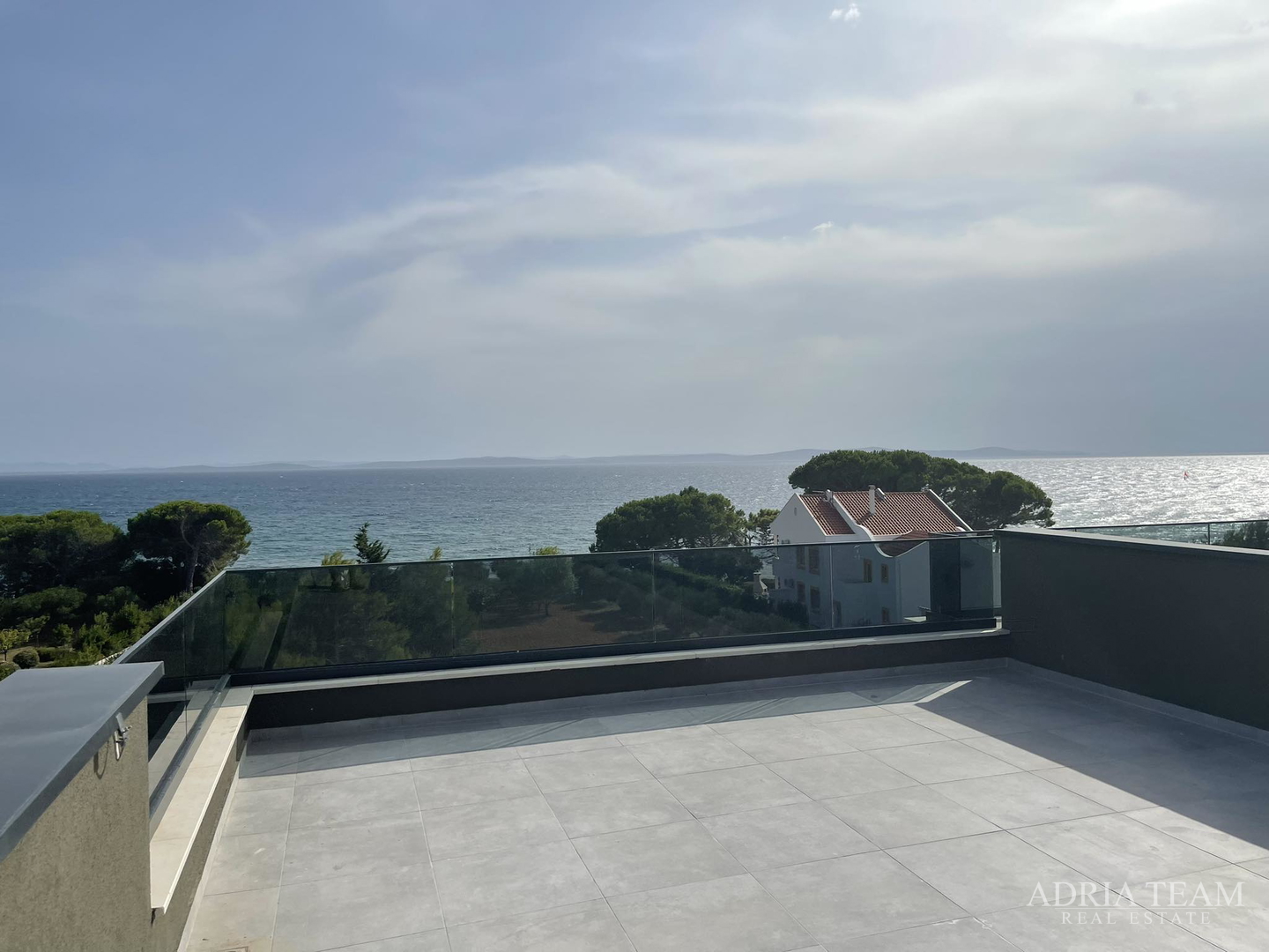 LUXURY APARTMENTS IN A RESIDENTIAL BUILDING, 70 m FROM THE SEA - PRIVLAKA - ZADAR