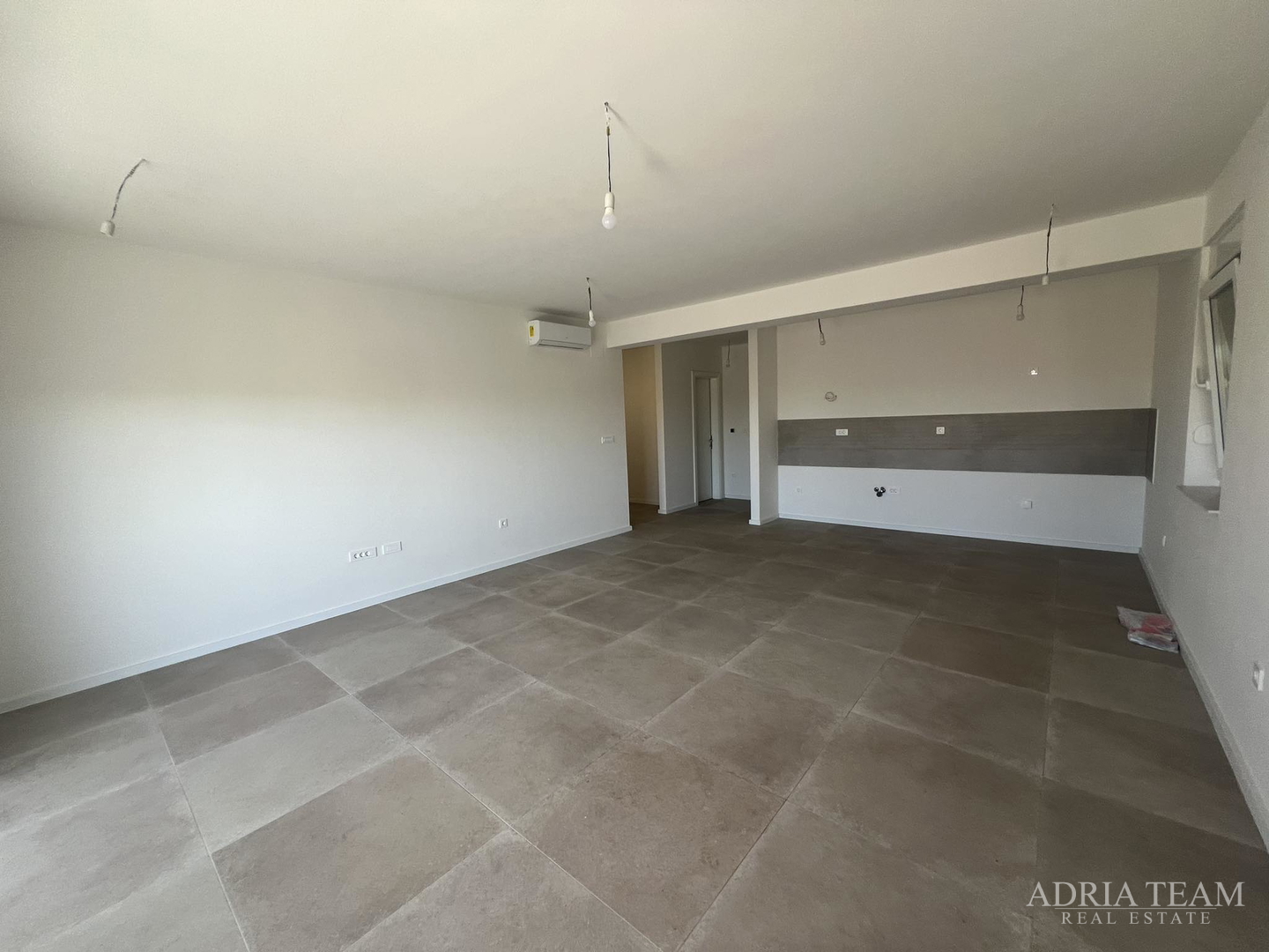 LUXURY APARTMENTS IN A RESIDENTIAL BUILDING, 70 m FROM THE SEA - PRIVLAKA - ZADAR