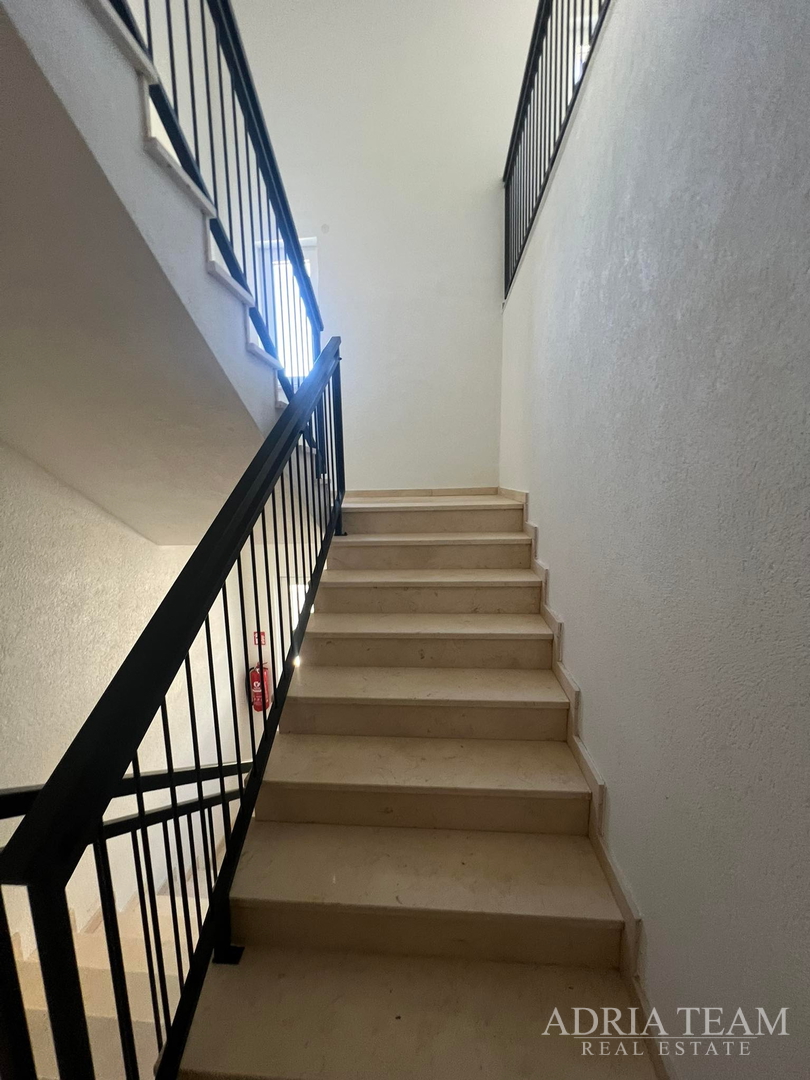 LUXURY APARTMENTS IN A RESIDENTIAL BUILDING, 70 m FROM THE SEA - PRIVLAKA - ZADAR