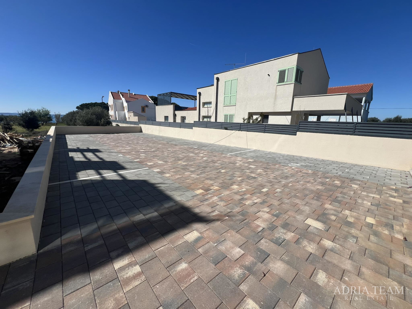 LUXURY APARTMENTS IN A RESIDENTIAL BUILDING, 70 m FROM THE SEA - PRIVLAKA - ZADAR