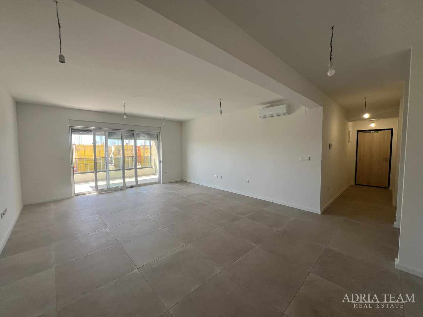 LUXURY APARTMENTS IN A RESIDENTIAL BUILDING, 70 m FROM THE SEA - PRIVLAKA - ZADAR