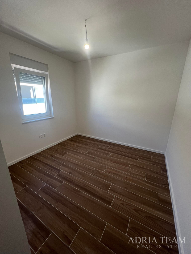 LUXURY APARTMENTS IN A RESIDENTIAL BUILDING, 70 m FROM THE SEA - PRIVLAKA - ZADAR