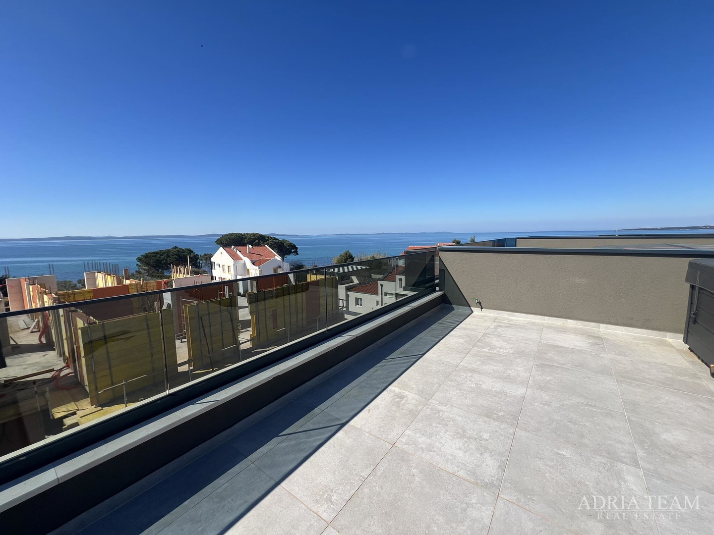 LUXURY APARTMENTS IN A RESIDENTIAL BUILDING, 70 m FROM THE SEA - PRIVLAKA - ZADAR