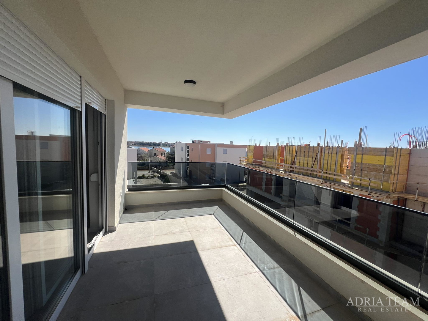 LUXURY APARTMENTS IN A RESIDENTIAL BUILDING, 70 m FROM THE SEA - PRIVLAKA - ZADAR