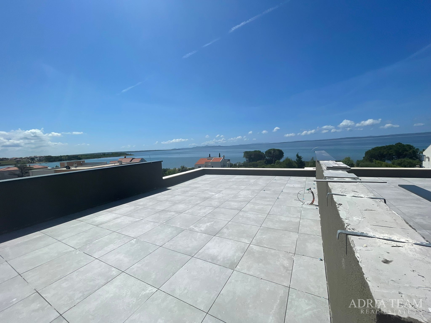 LUXURY APARTMENTS IN A RESIDENTIAL BUILDING, 70 m FROM THE SEA - PRIVLAKA - ZADAR