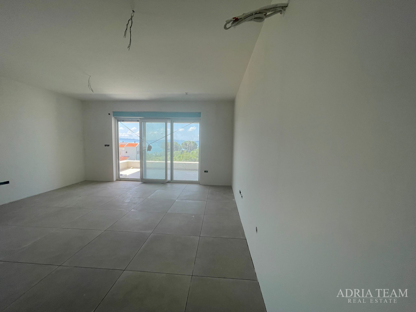 LUXURY APARTMENTS IN A RESIDENTIAL BUILDING, 70 m FROM THE SEA - PRIVLAKA - ZADAR