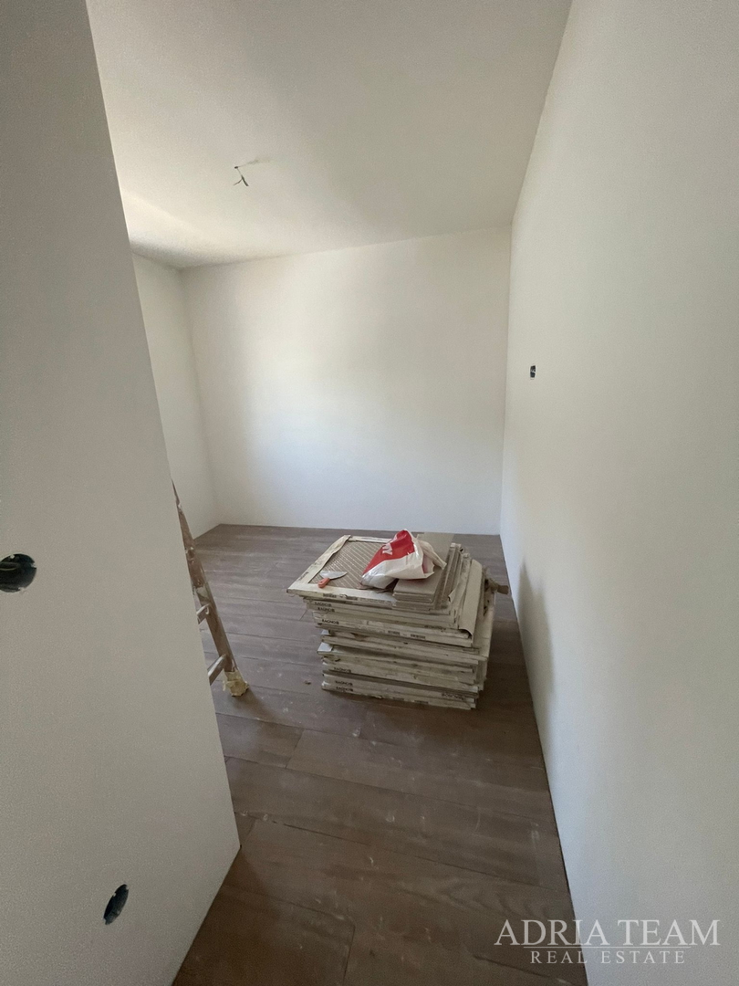 LUXURY APARTMENTS IN A RESIDENTIAL BUILDING, 70 m FROM THE SEA - PRIVLAKA - ZADAR