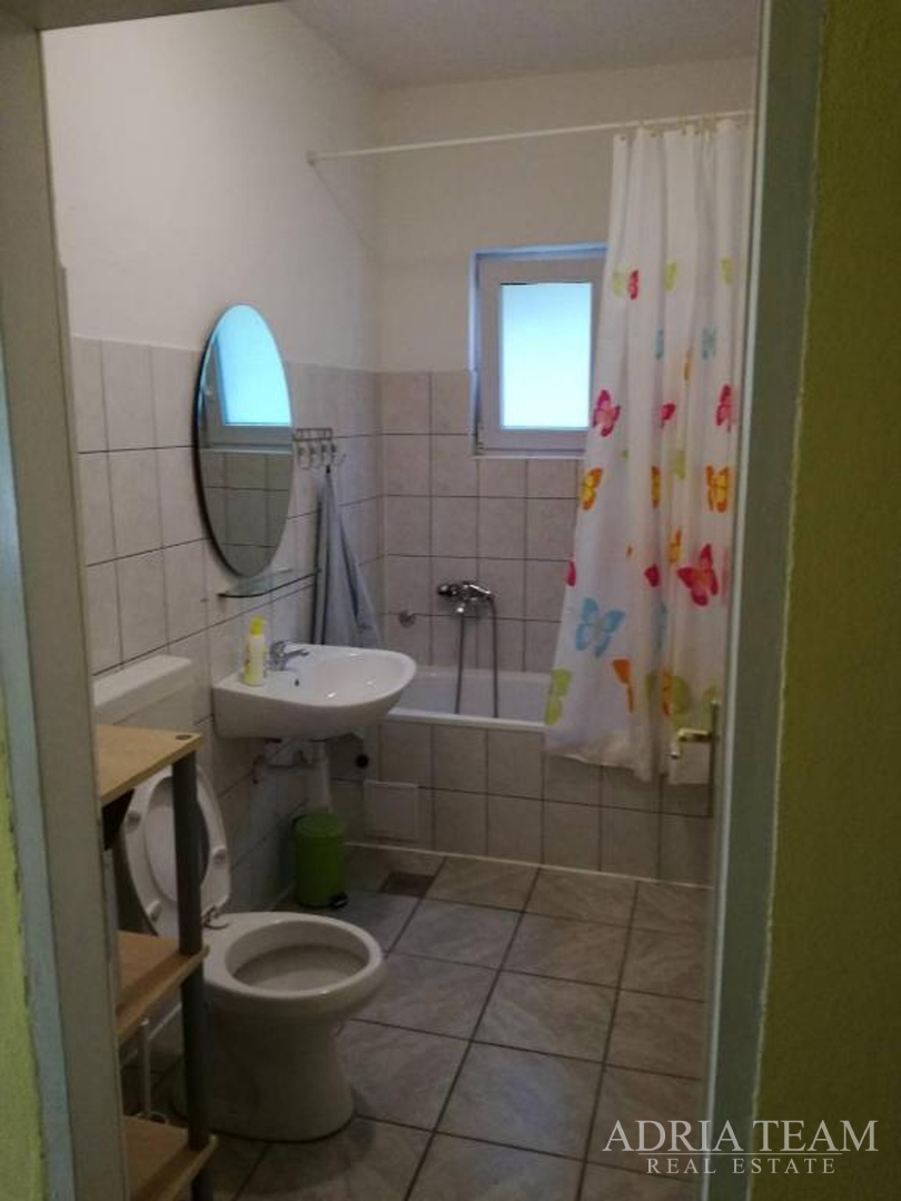 HOUSE 200 m FROM THE SEA - MASLENICA