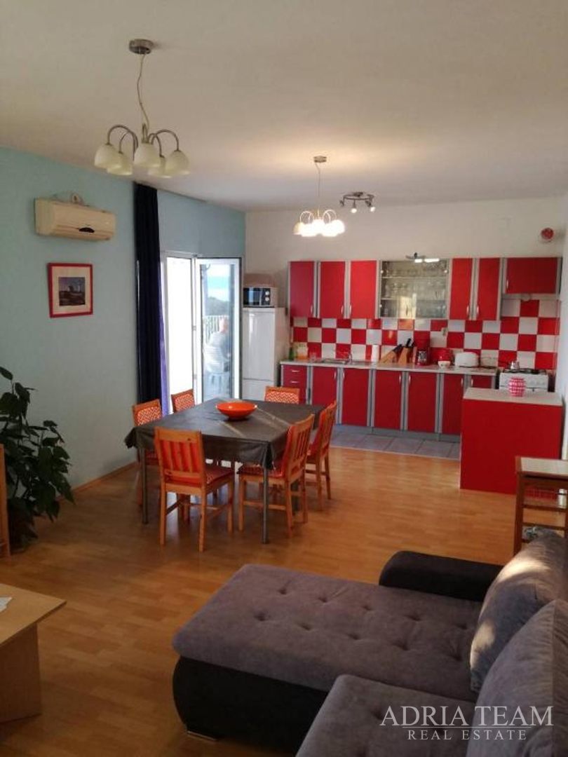 HOUSE 200 m FROM THE SEA - MASLENICA