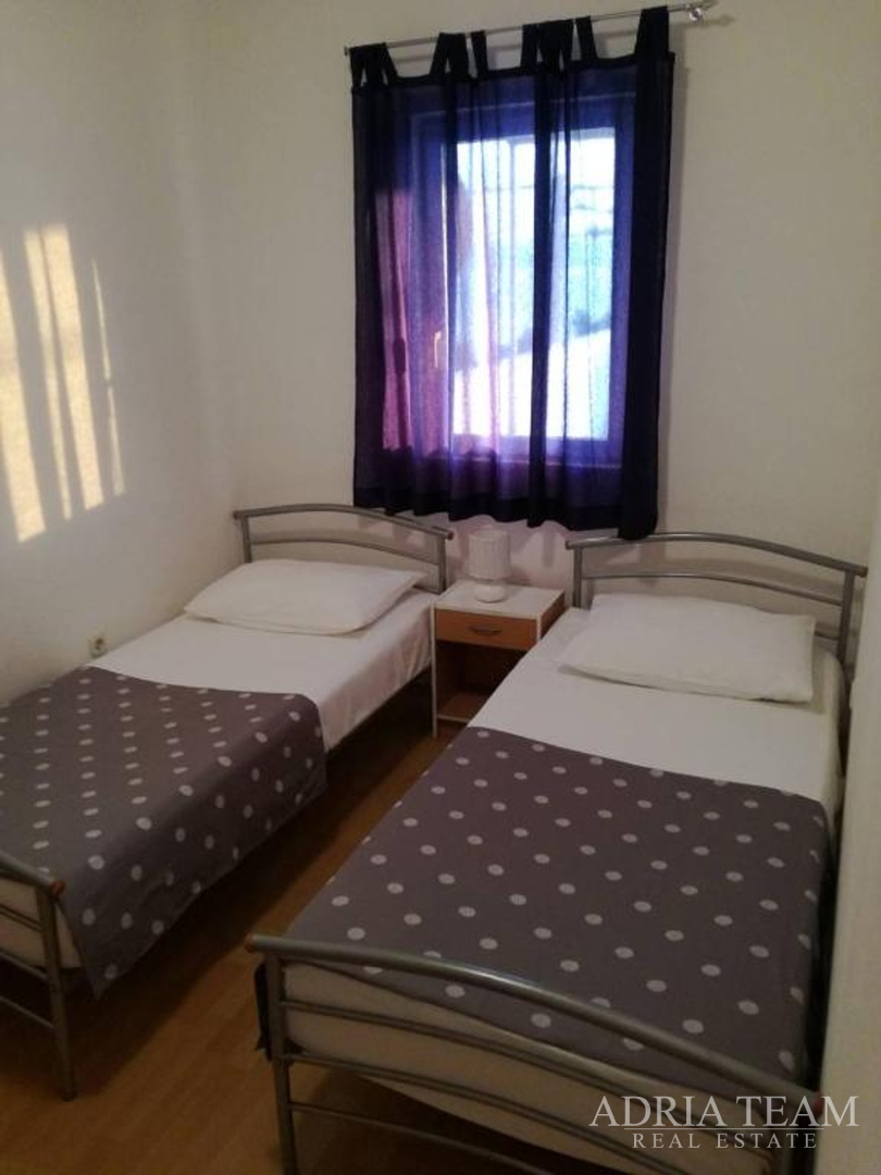 HOUSE 200 m FROM THE SEA - MASLENICA