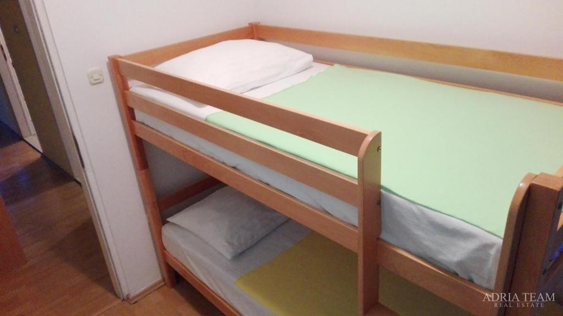 HOUSE 200 m FROM THE SEA - MASLENICA