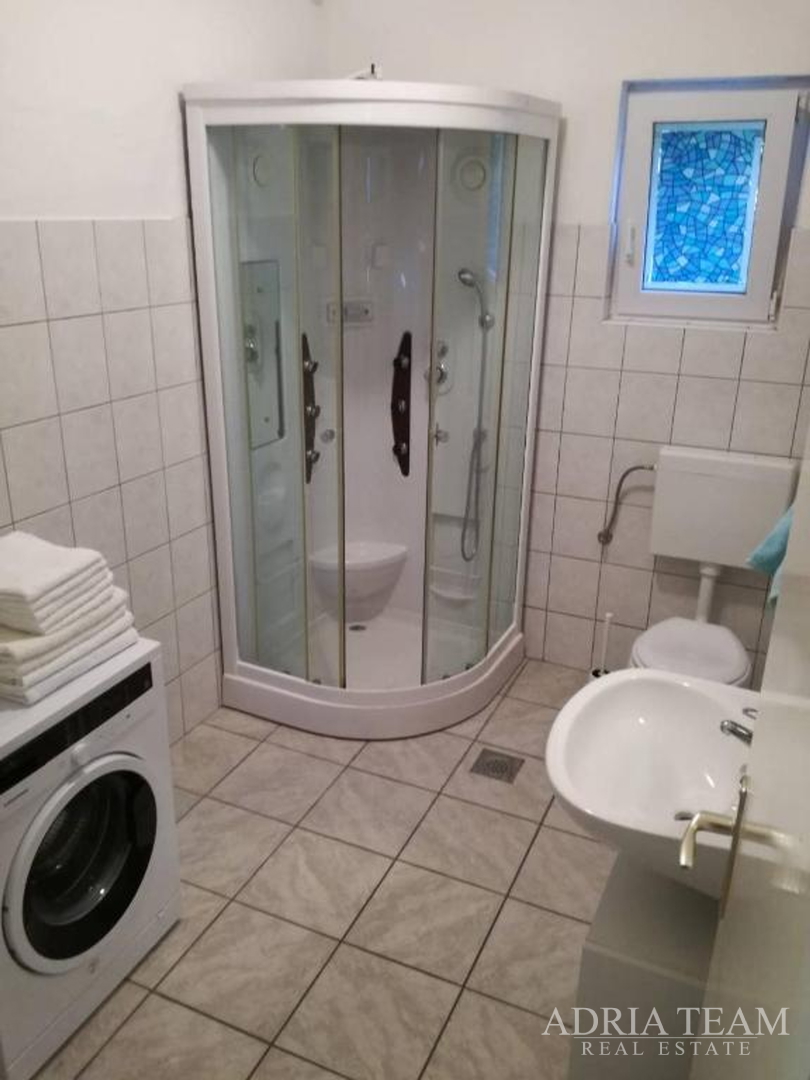 HOUSE 200 m FROM THE SEA - MASLENICA