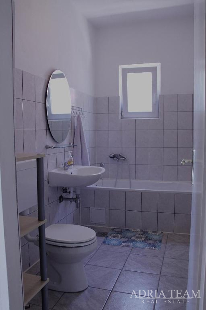 HOUSE 200 m FROM THE SEA - MASLENICA