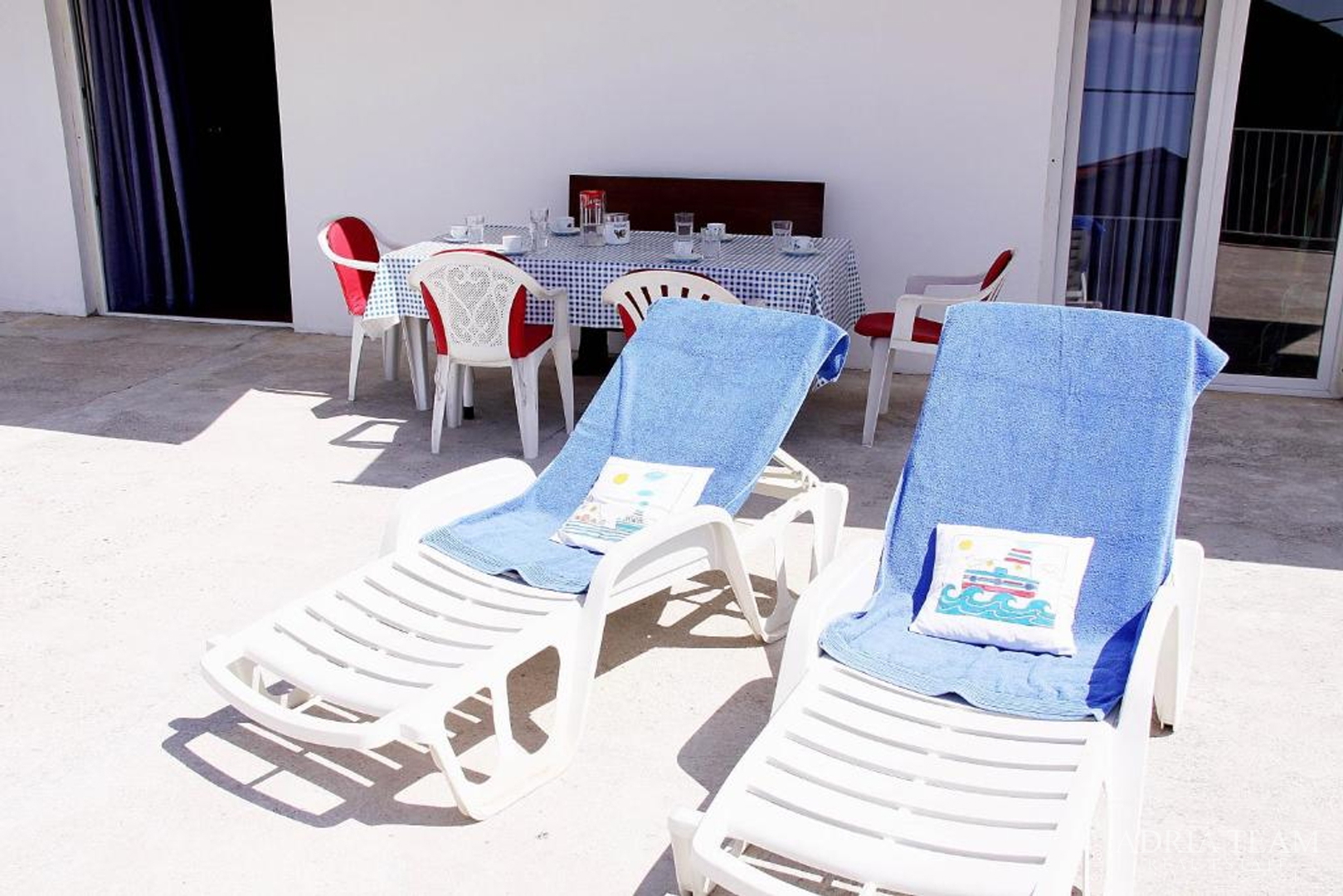 HOUSE 200 m FROM THE SEA - MASLENICA