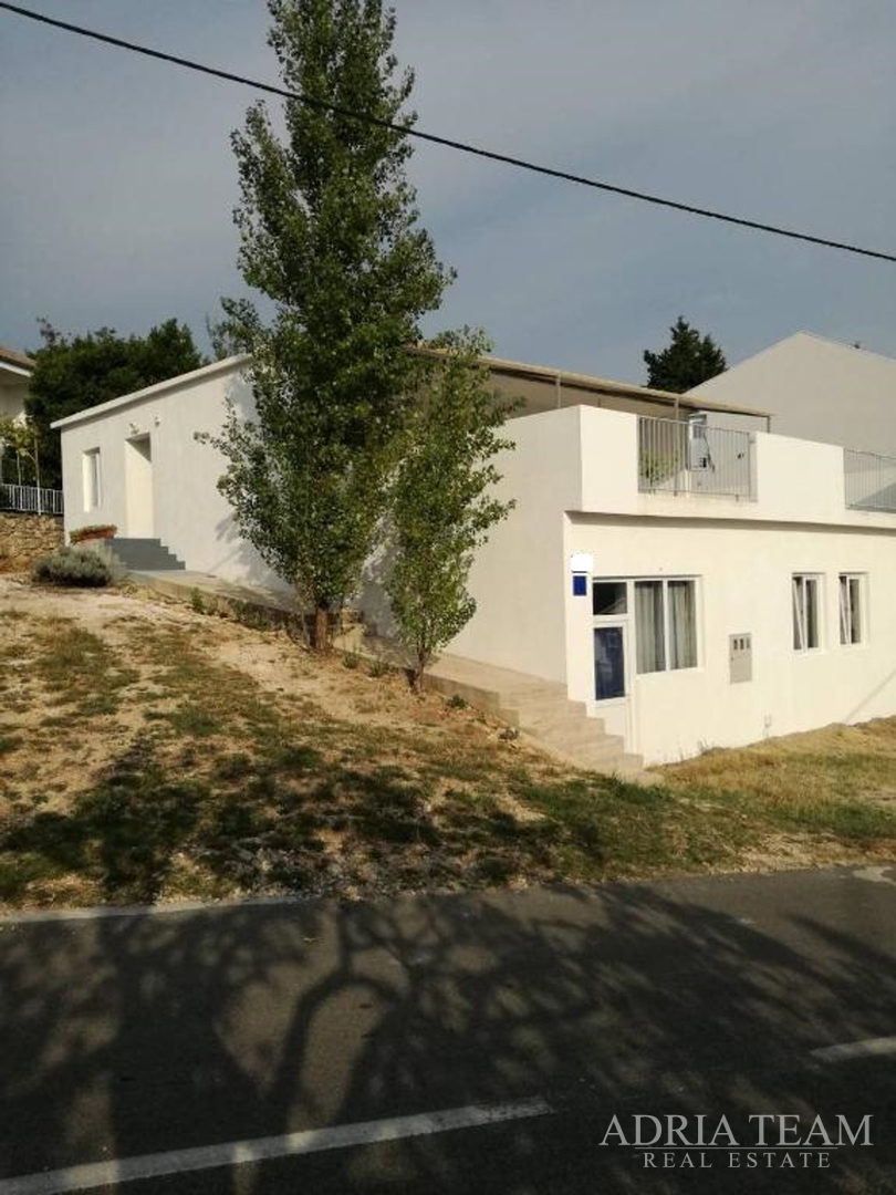 HOUSE 200 m FROM THE SEA - MASLENICA
