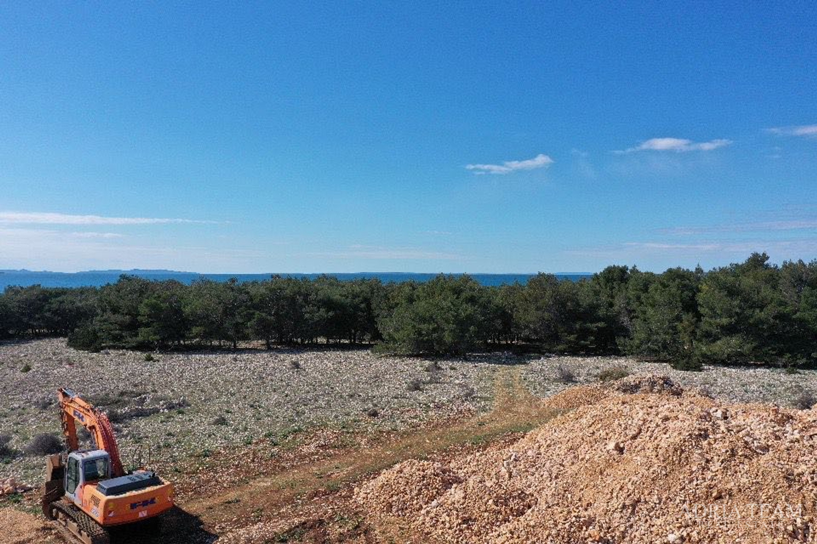 APARTMENTS IN A RESIDENTIAL BUILDING IN NEW CONSTRUCTION, 270 m FROM THE SEA - POVLJANA, PAG