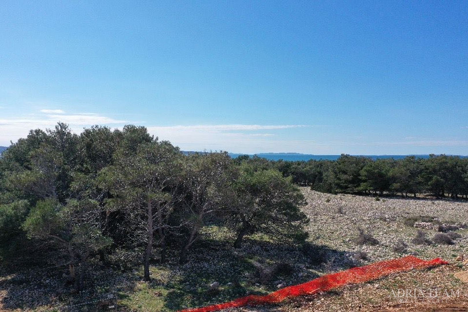 APARTMENTS IN A RESIDENTIAL BUILDING IN NEW CONSTRUCTION, 270 m FROM THE SEA - POVLJANA, PAG