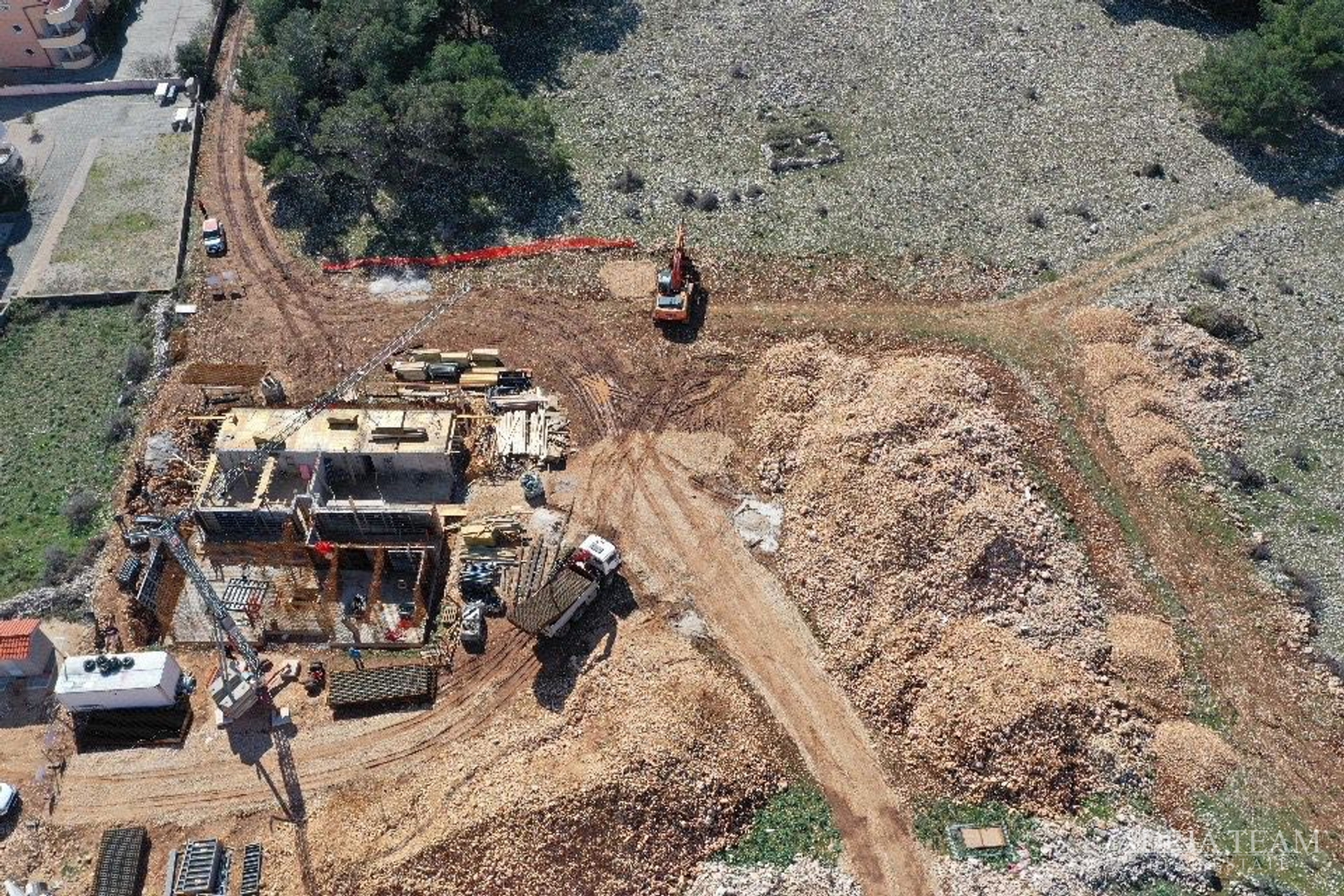 APARTMENTS IN A RESIDENTIAL BUILDING IN NEW CONSTRUCTION, 270 m FROM THE SEA - POVLJANA, PAG