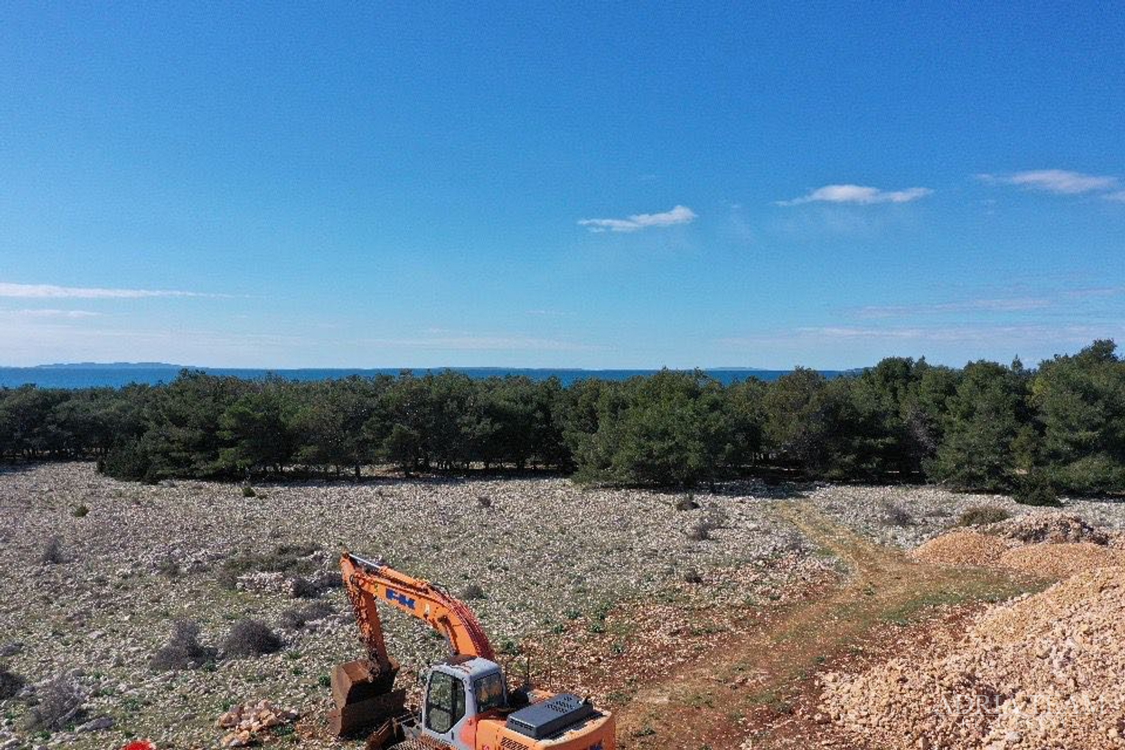 APARTMENTS IN A RESIDENTIAL BUILDING IN NEW CONSTRUCTION, 270 m FROM THE SEA - POVLJANA, PAG