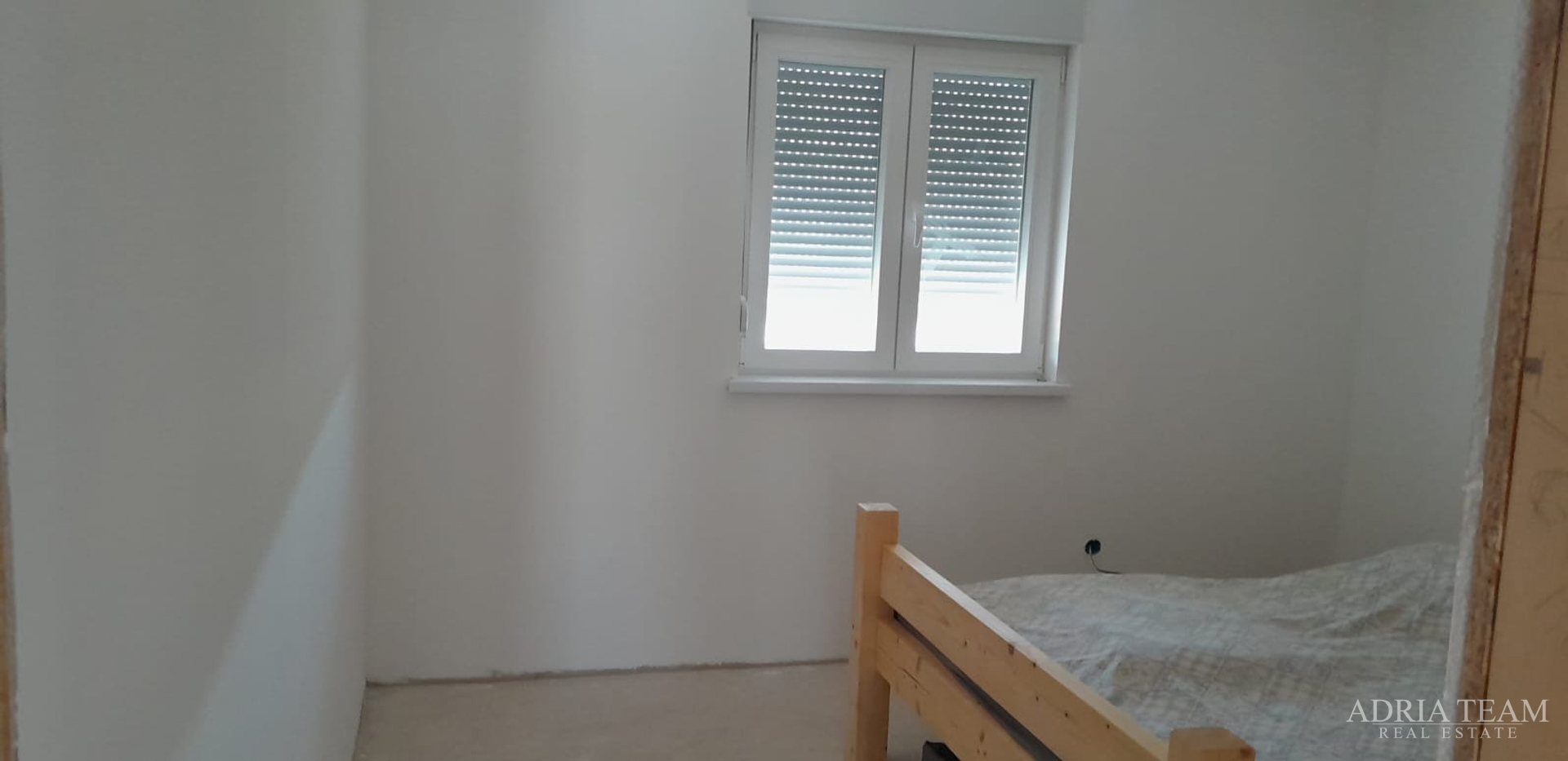 KUĆA U NOVOGRADNJI - RAŽANAC