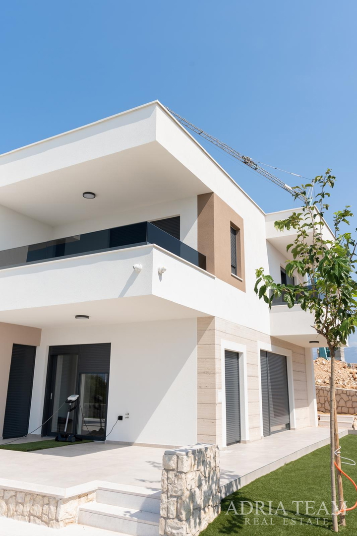 FAMILY HOUSES, NEW BUILD - NOVALJA, ŠKUNCINI APARTMENT