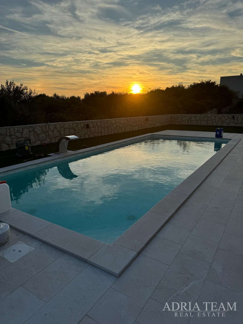 FAMILY HOUSES, NEW BUILD - NOVALJA, ŠKUNCINI APARTMENT