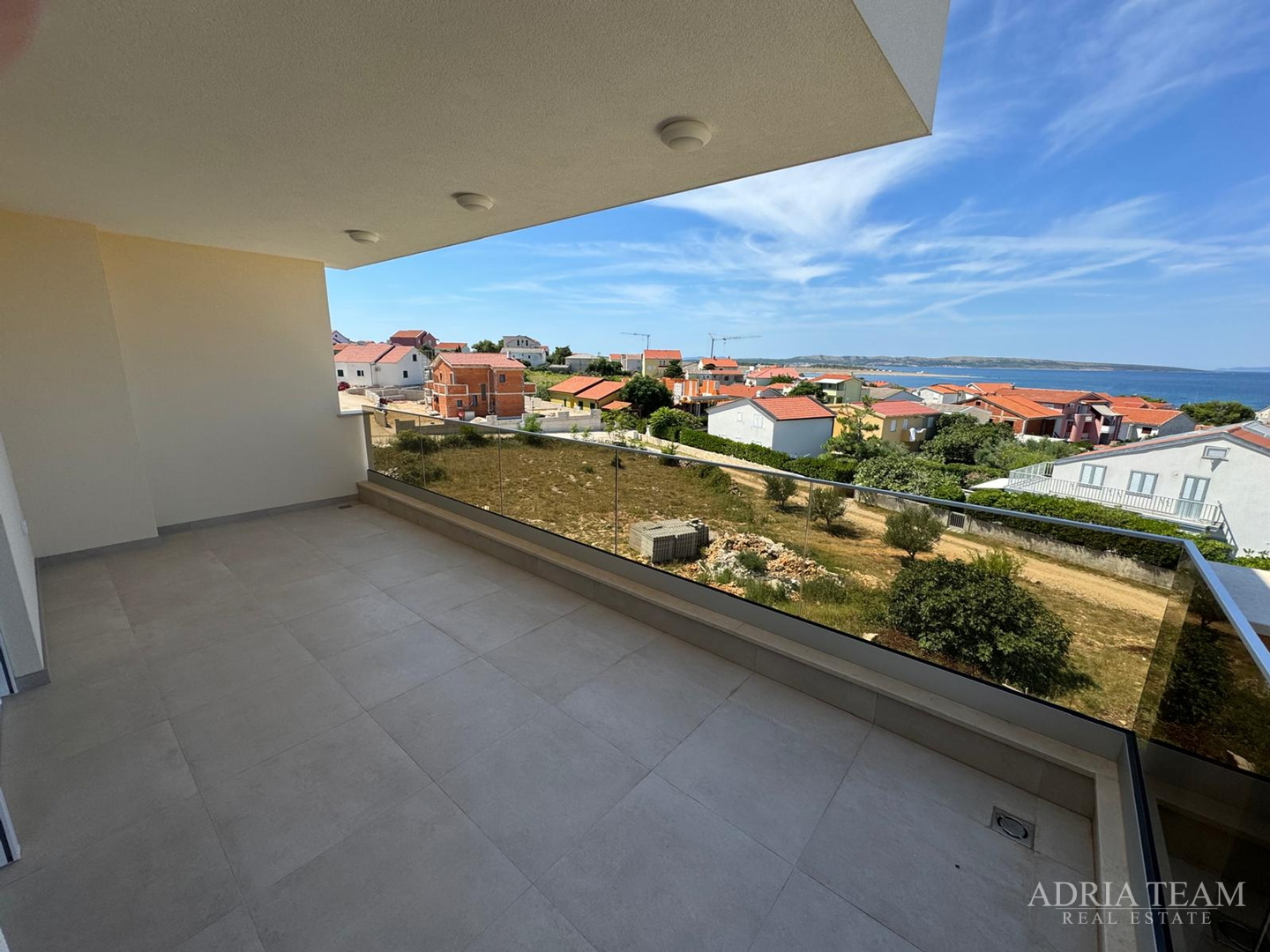 MEERBLICK-APARTMENTS, NEUBAU - POVLJANA, PAG