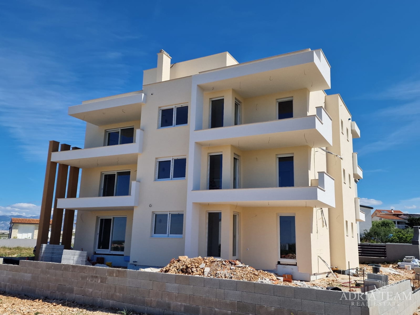 MEERBLICK-APARTMENTS, NEUBAU - POVLJANA, PAG