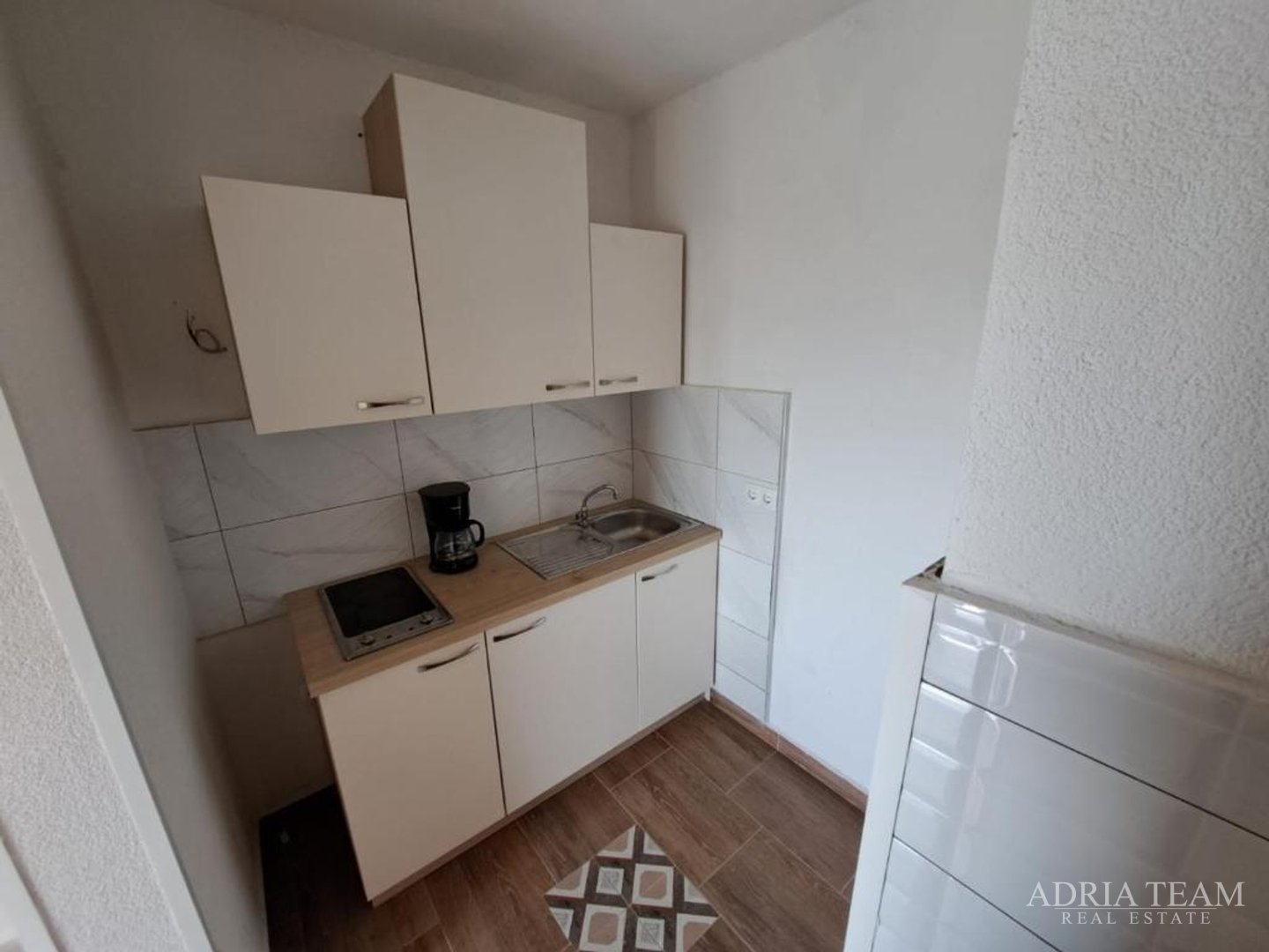 TROSOBNI APARTMAN S POGLEDOM NA MORE - MASLENICA