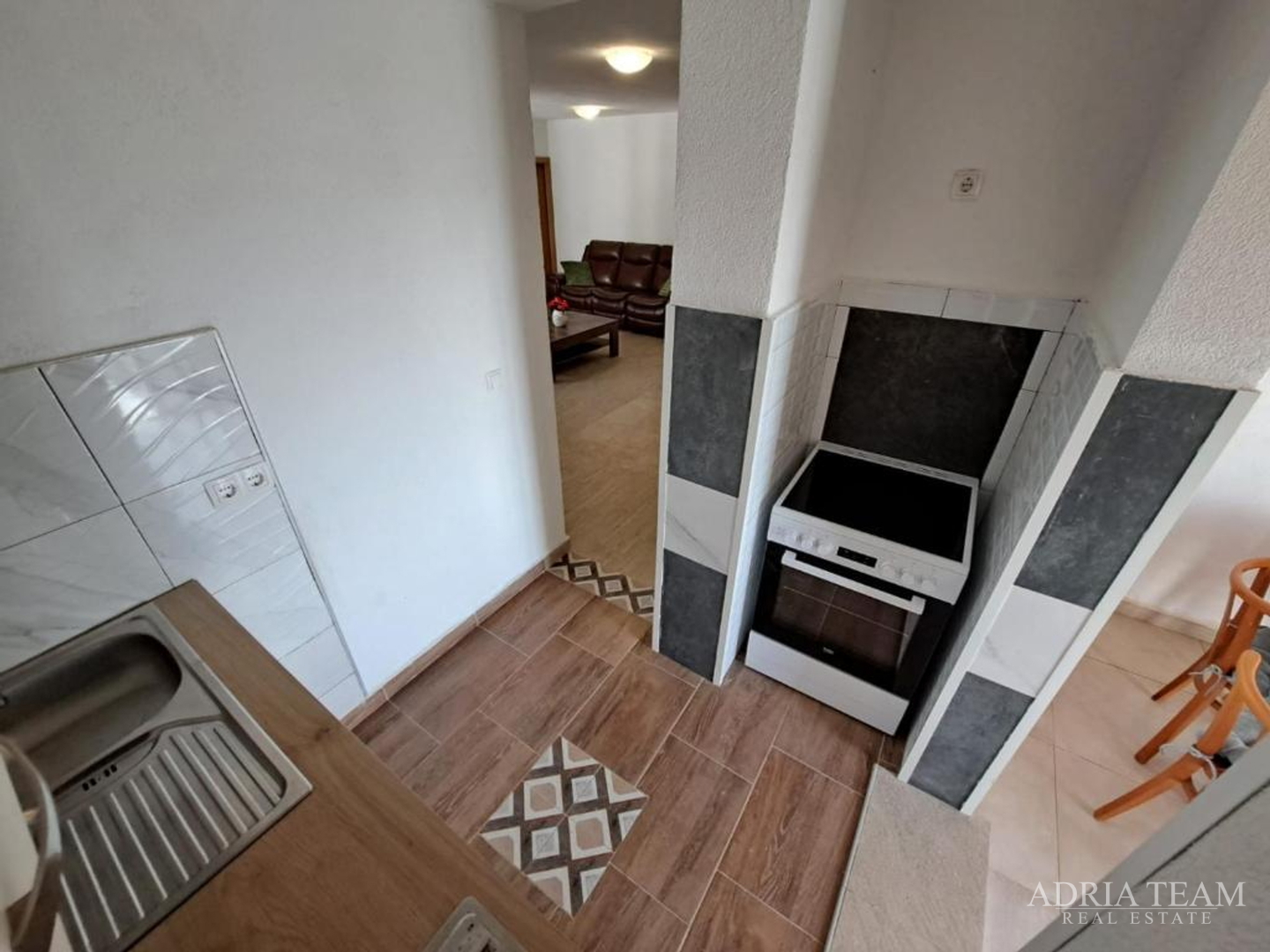 TROSOBNI APARTMAN S POGLEDOM NA MORE - MASLENICA