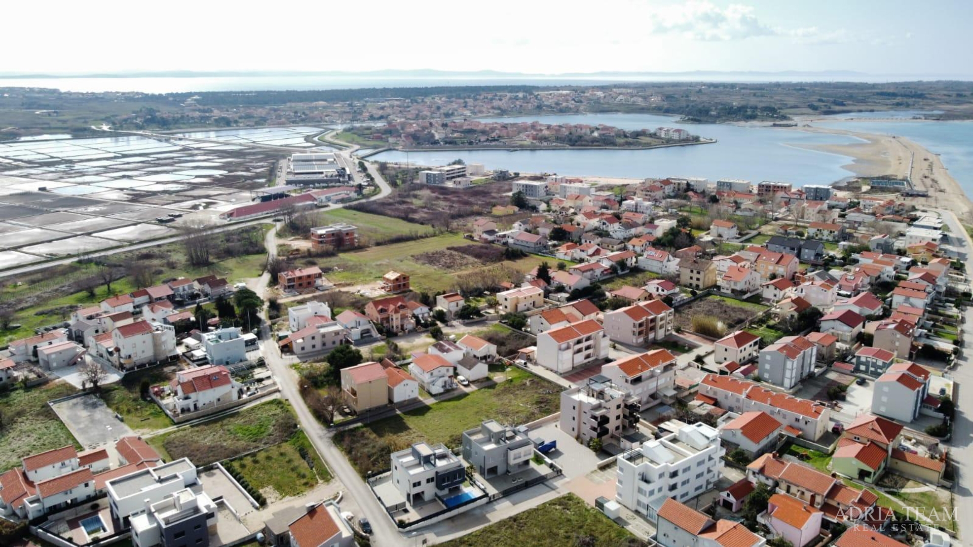 APARTMANI S POGLEDOM NA MORE, NOVOGRADNJA - NIN