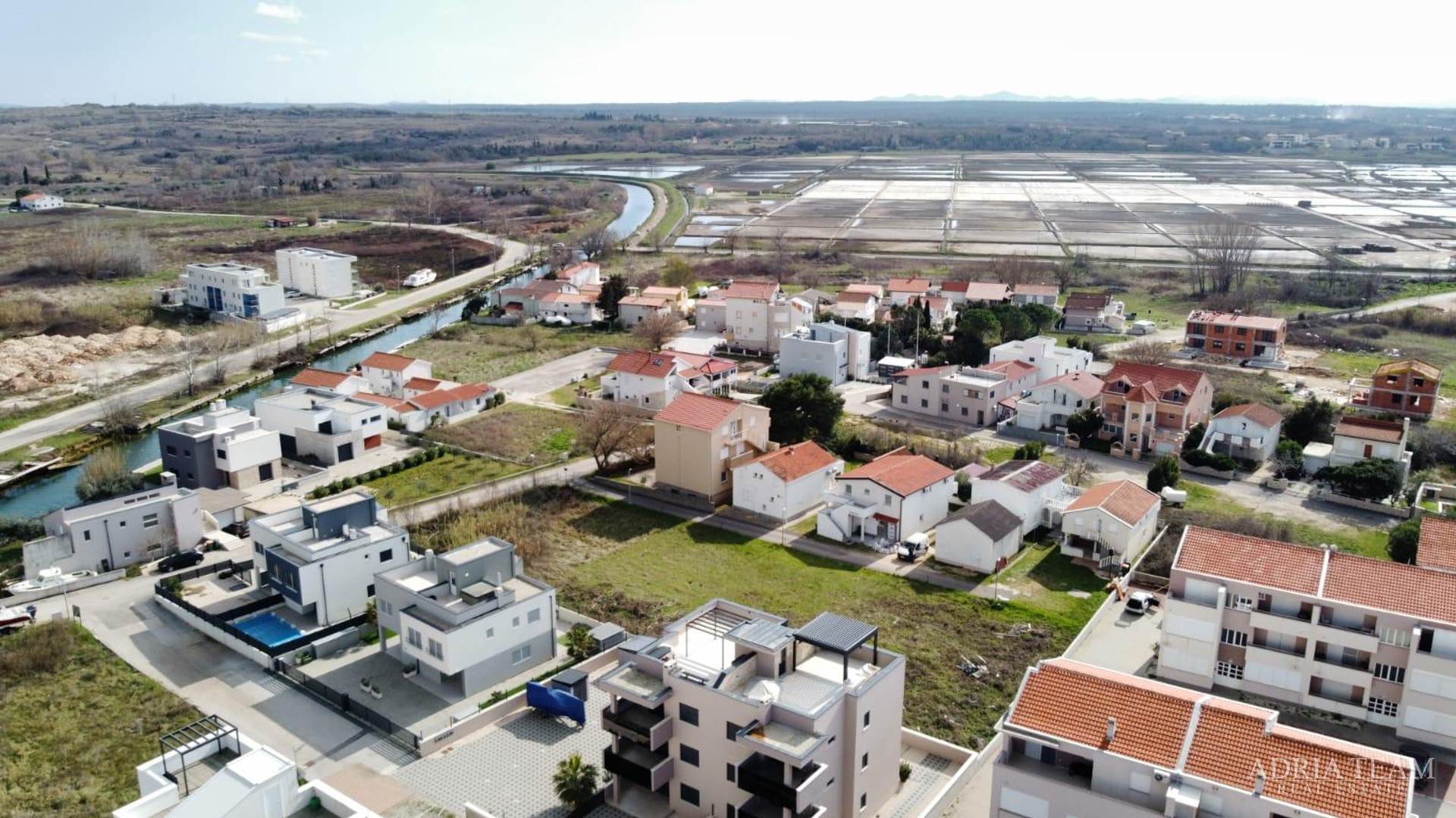 APARTMANI S POGLEDOM NA MORE, NOVOGRADNJA - NIN