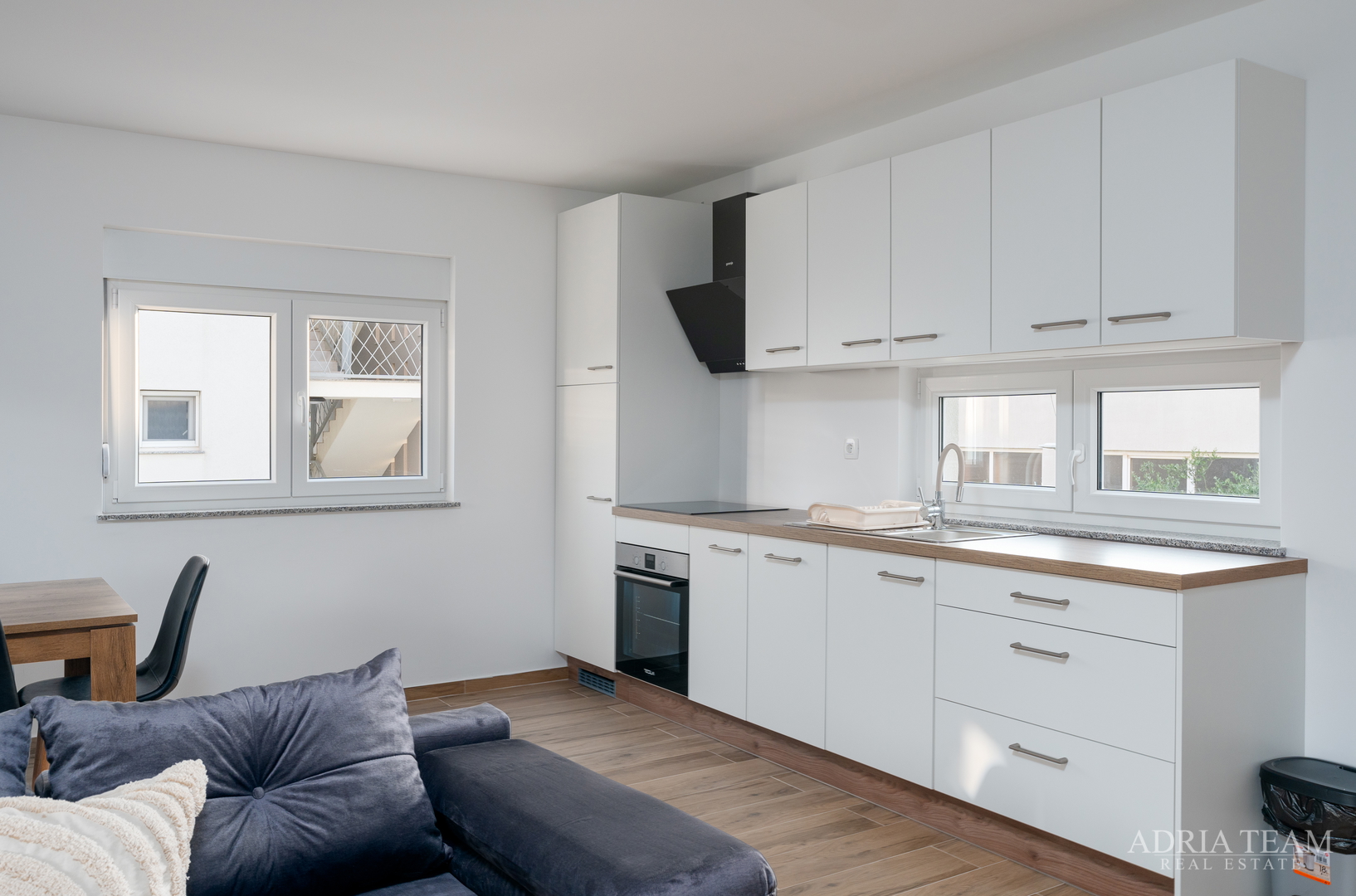 WOHNUNGEN IN EINEM WOHNHAUS - VIR