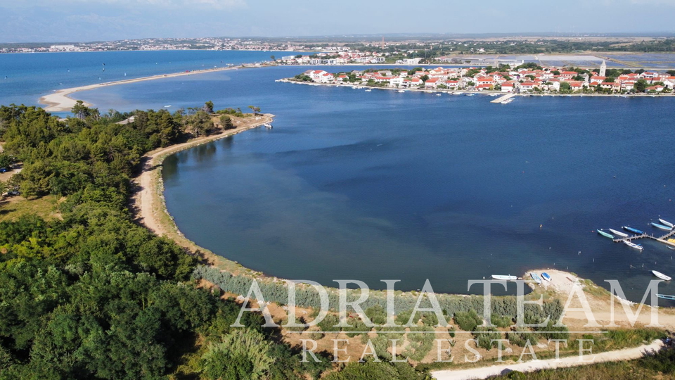 GRAĐEVINSKO ZEMLJIŠTE PRVI RED DO MORA S PROJEKTOM ZA VILU, TOP POZICIJA!!  - NIN-ZATON