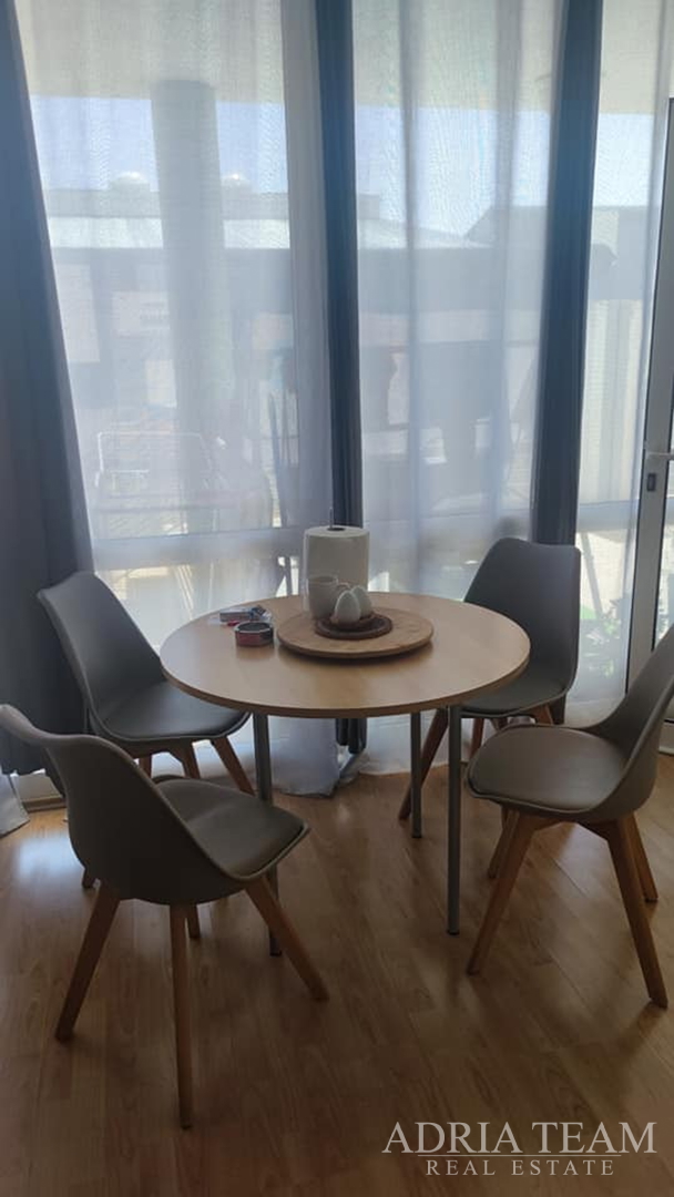 STUDIO APARTMAN, IZVRSNA PRILIKA ZA POSLOVNI ILI STAMBENI PROSTOR - STANOVI, ZADAR