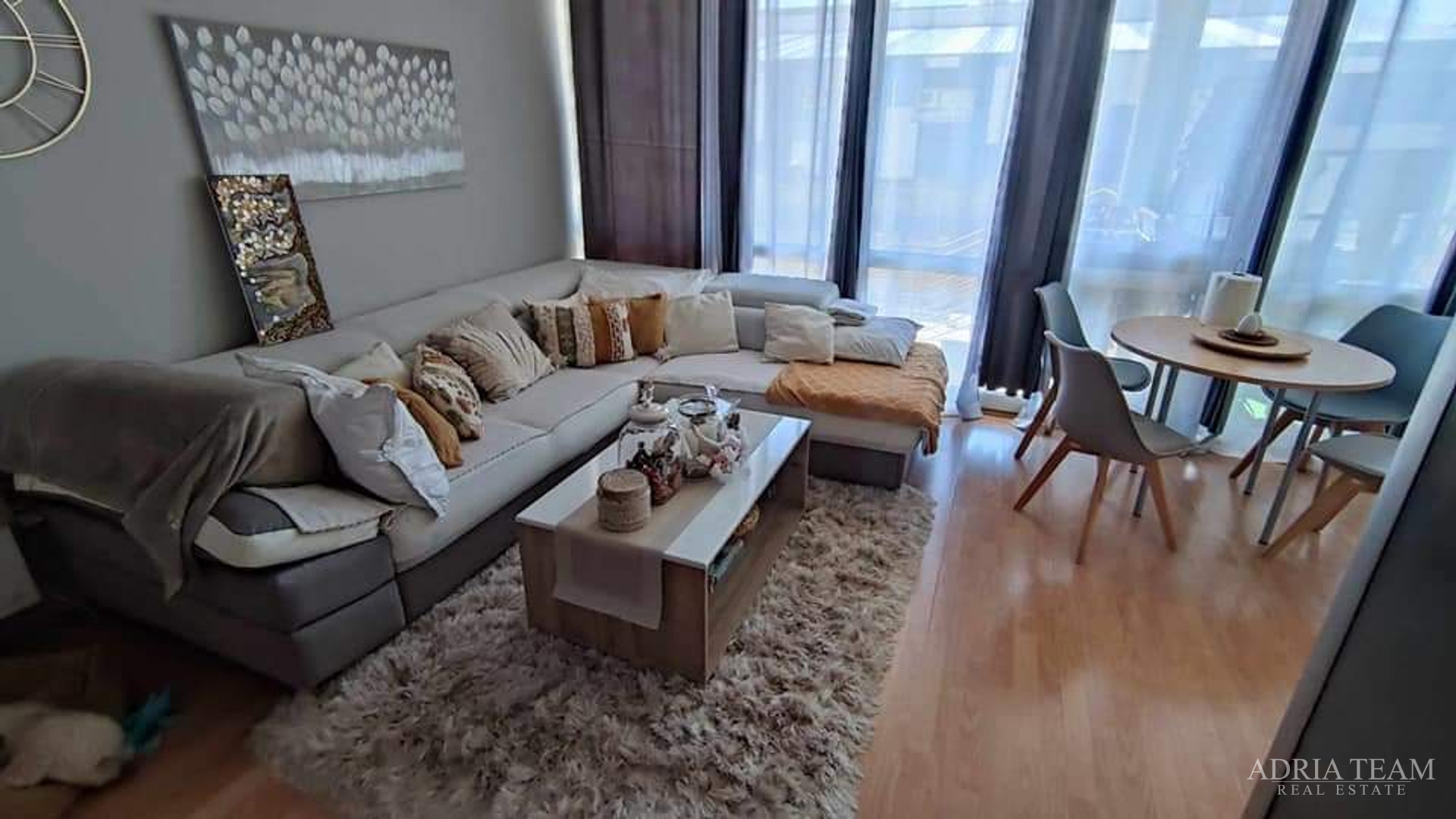 STUDIO APARTMAN, IZVRSNA PRILIKA ZA POSLOVNI ILI STAMBENI PROSTOR - STANOVI, ZADAR