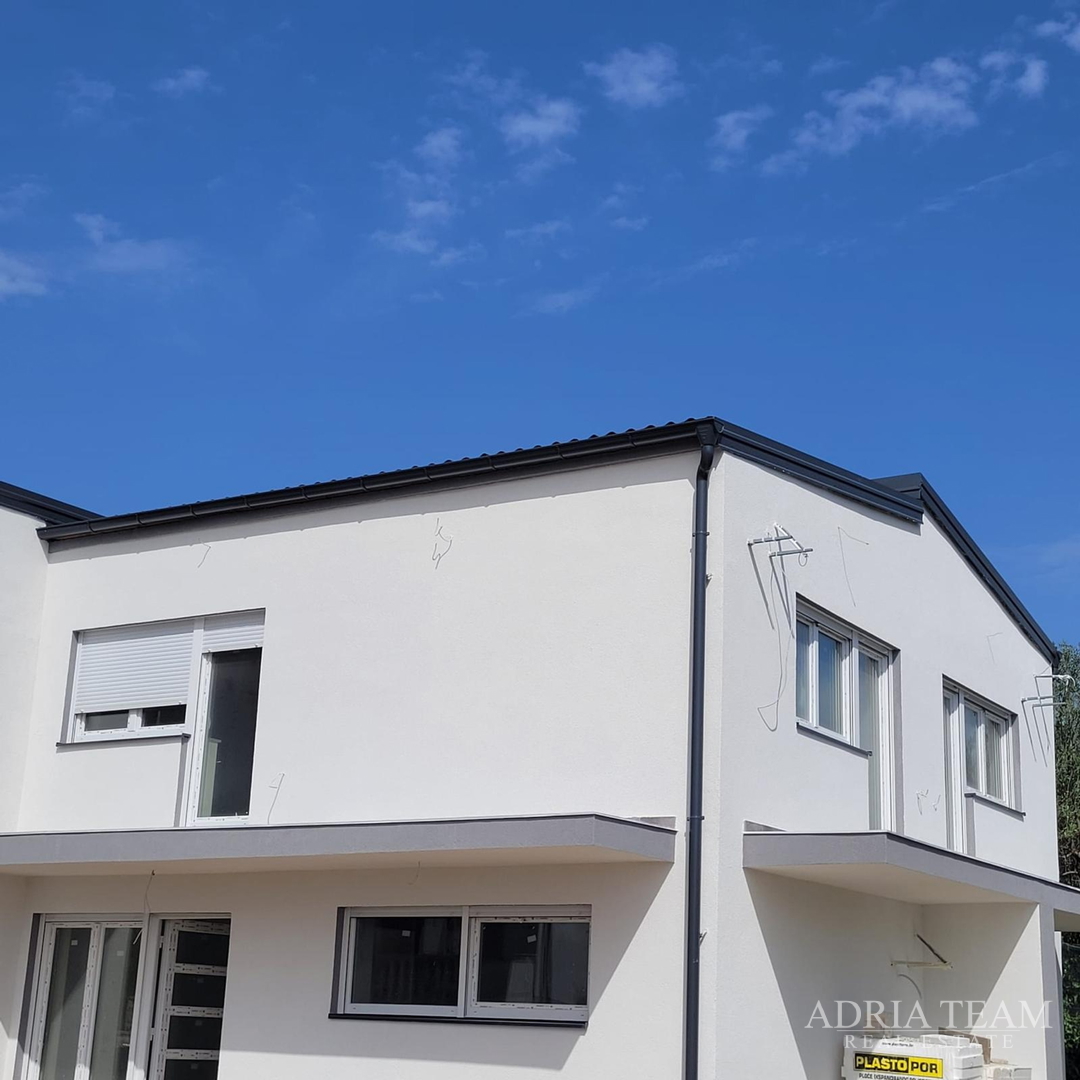 APARTMANI U STAMBENOJ ZGRADI S VRTOM, MIRNA I TIHA POZICIJA, POSEDARJE - ZADAR