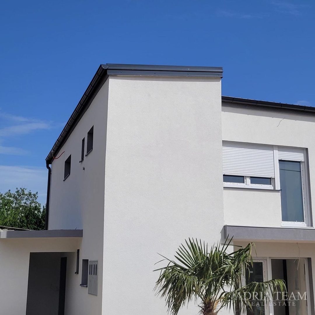 APARTMANI U STAMBENOJ ZGRADI S VRTOM, MIRNA I TIHA POZICIJA, POSEDARJE - ZADAR