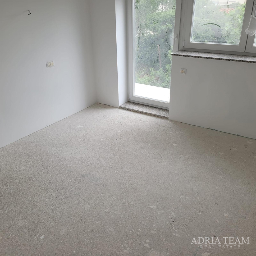 APARTMANI U STAMBENOJ ZGRADI S VRTOM, MIRNA I TIHA POZICIJA, POSEDARJE - ZADAR