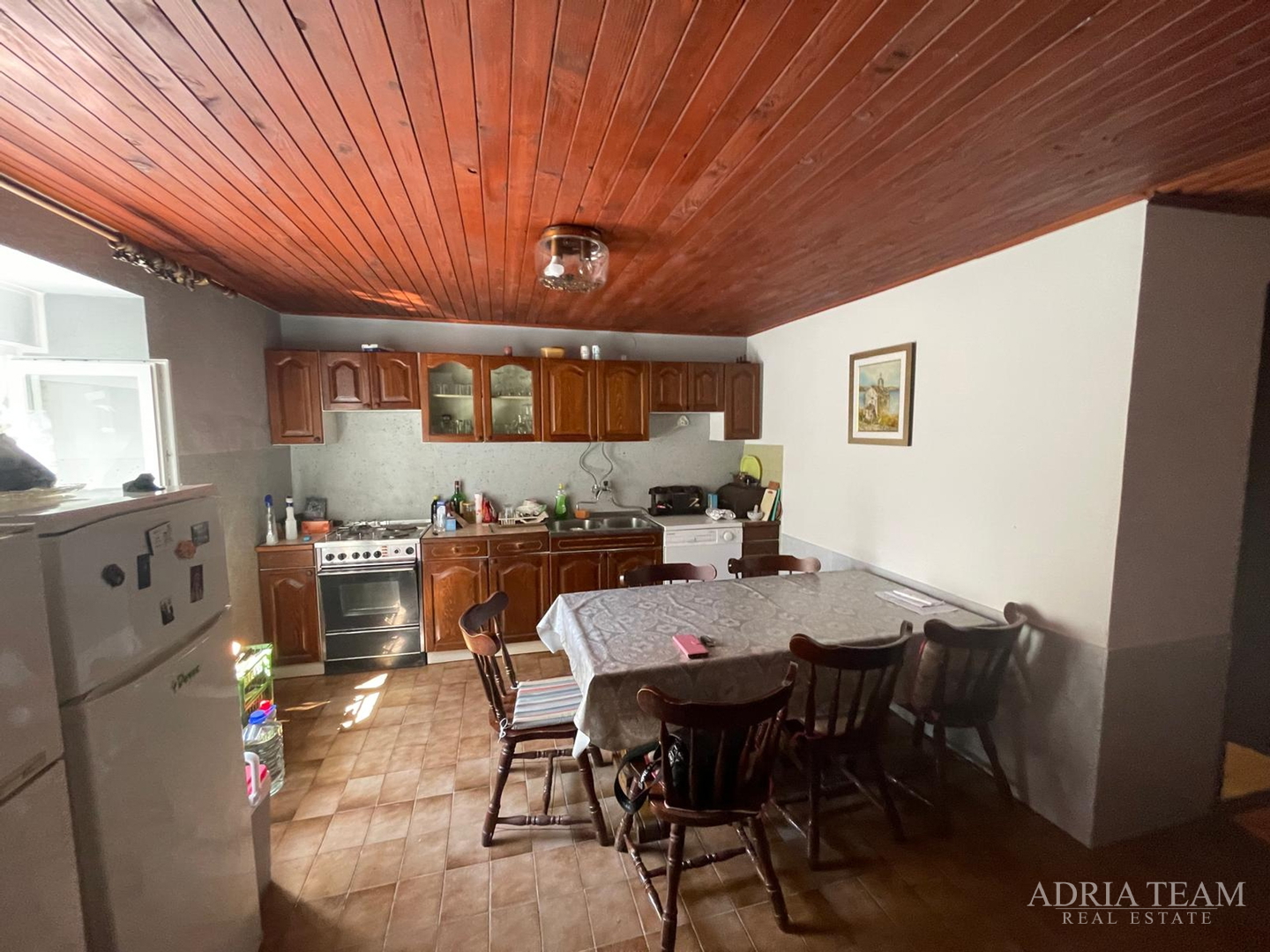 KUĆA UDALJENA 650 m OD MORA, CENTAR - POVLJANA, PAG