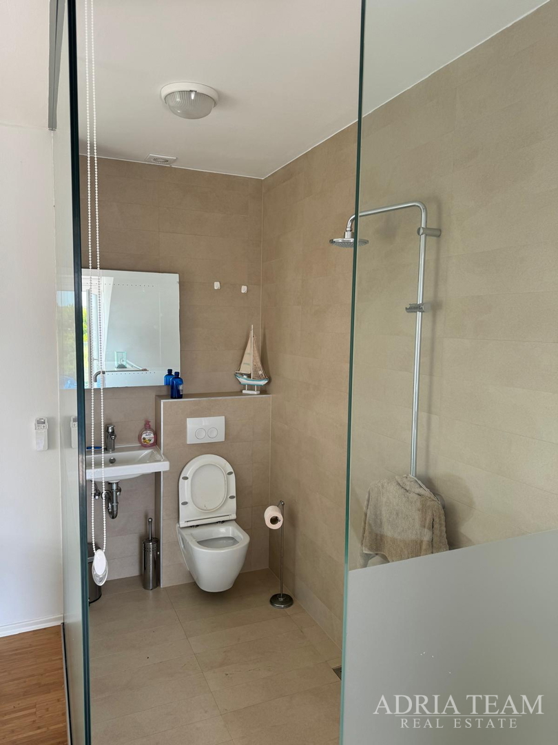 SALE!! APARTMENT WITH BEAUTIFUL VIEW IN THE FIRST ROW TO THE SEA - PAG, POVLJANA