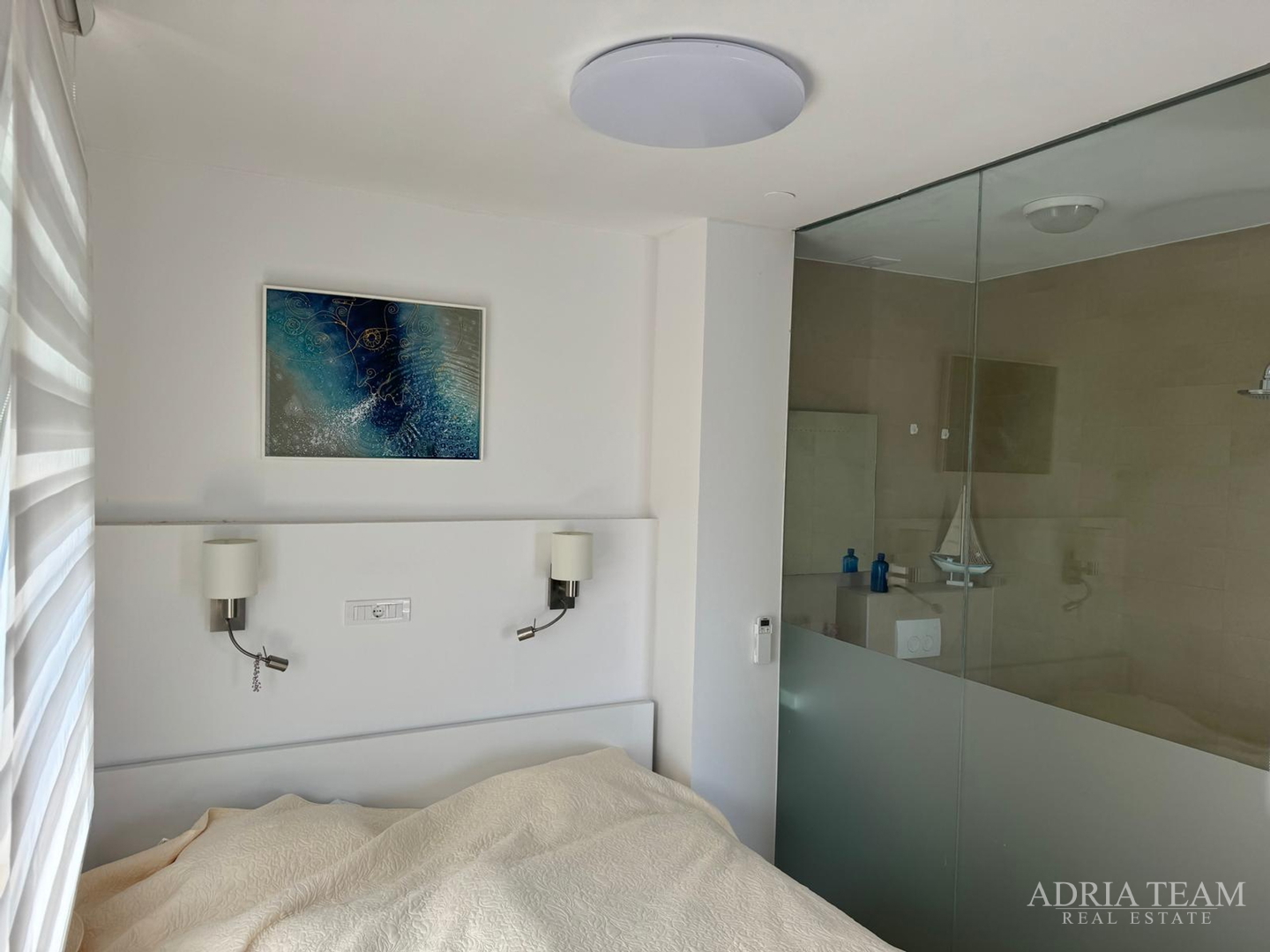 SALE!! APARTMENT WITH BEAUTIFUL VIEW IN THE FIRST ROW TO THE SEA - PAG, POVLJANA