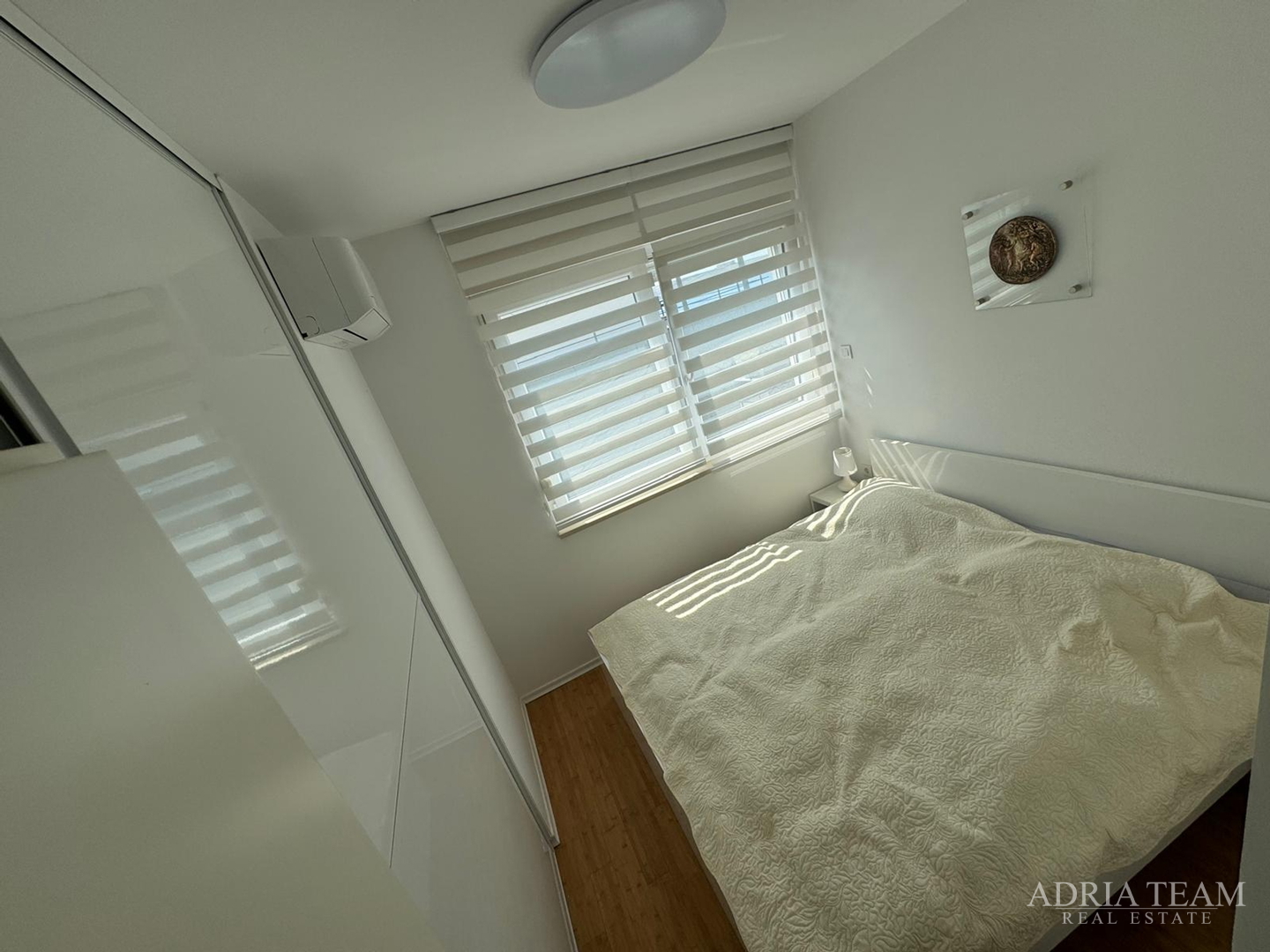 SALE!! APARTMENT WITH BEAUTIFUL VIEW IN THE FIRST ROW TO THE SEA - PAG, POVLJANA