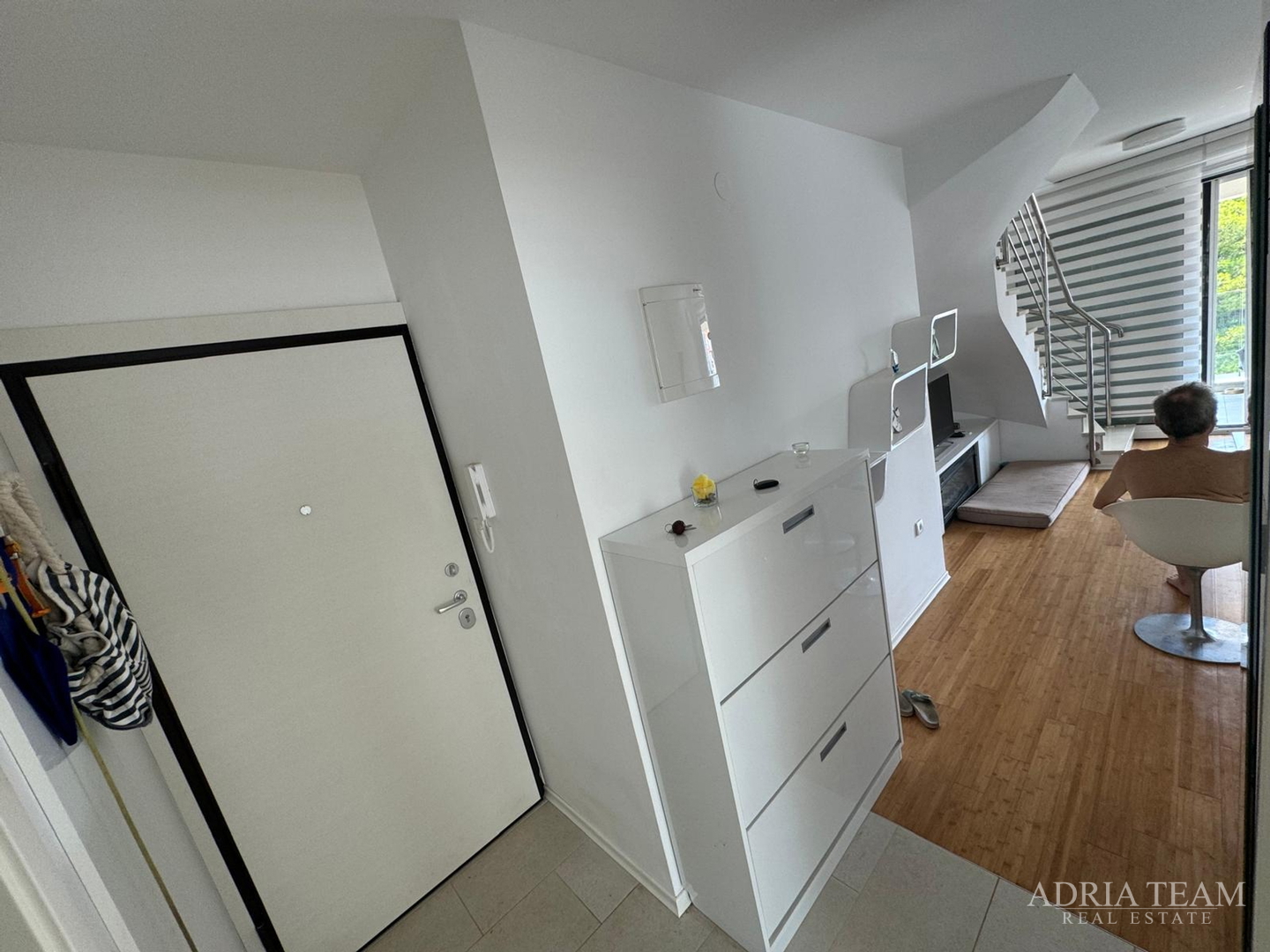 SALE!! APARTMENT WITH BEAUTIFUL VIEW IN THE FIRST ROW TO THE SEA - PAG, POVLJANA