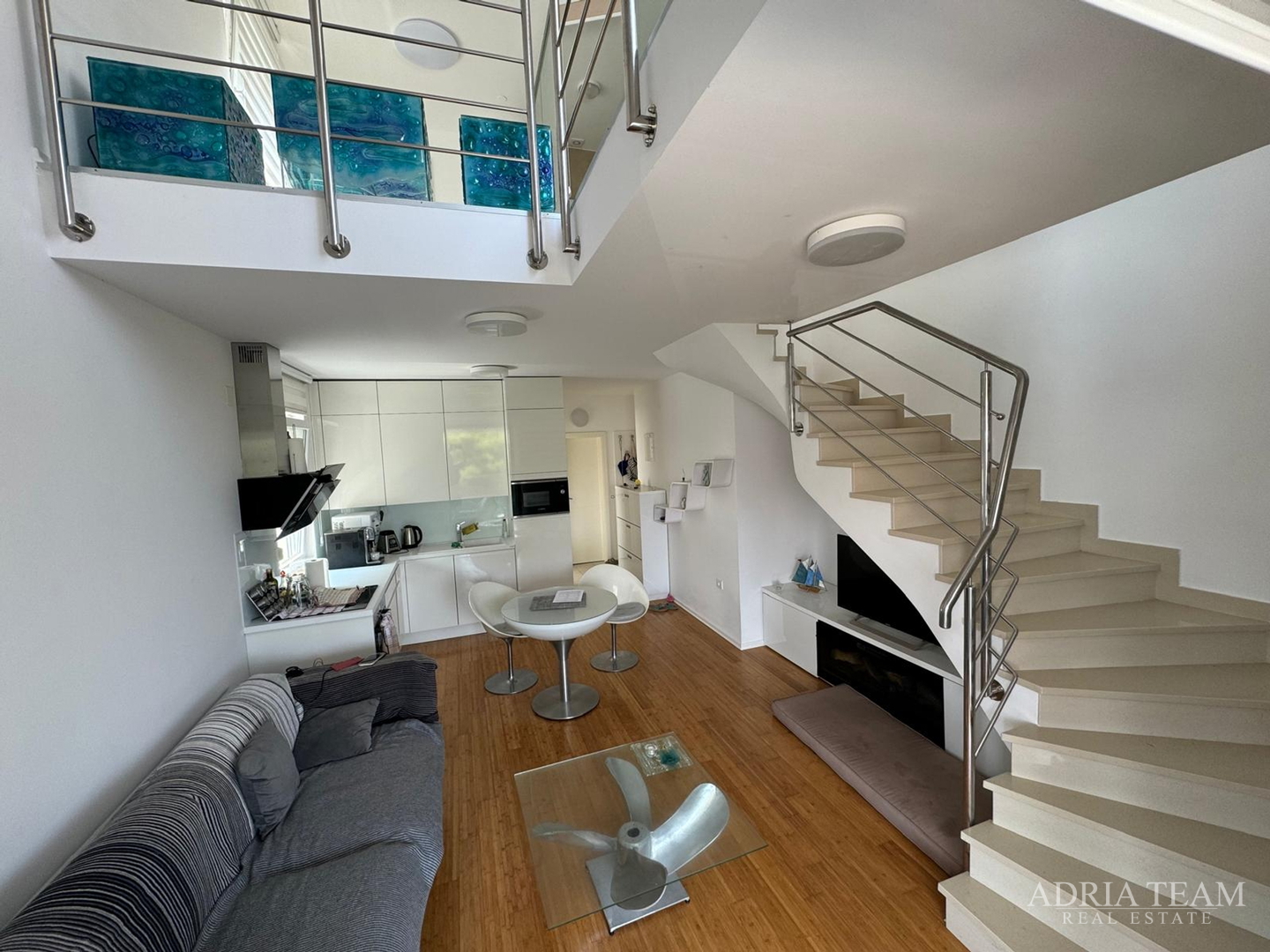 SALE!! APARTMENT WITH BEAUTIFUL VIEW IN THE FIRST ROW TO THE SEA - PAG, POVLJANA