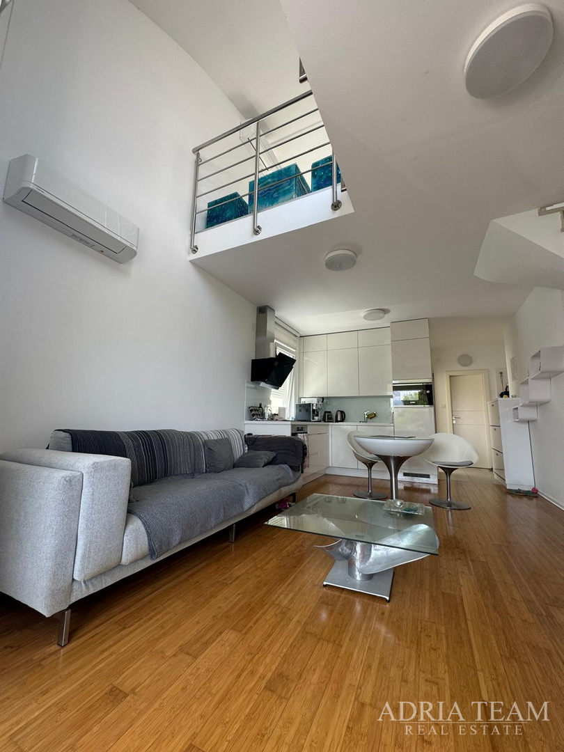 SALE!! APARTMENT WITH BEAUTIFUL VIEW IN THE FIRST ROW TO THE SEA - PAG, POVLJANA